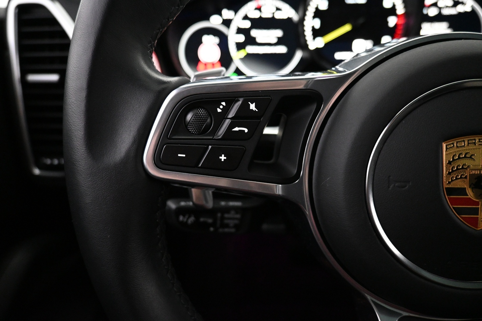 PORSCHE Cayenne 2023