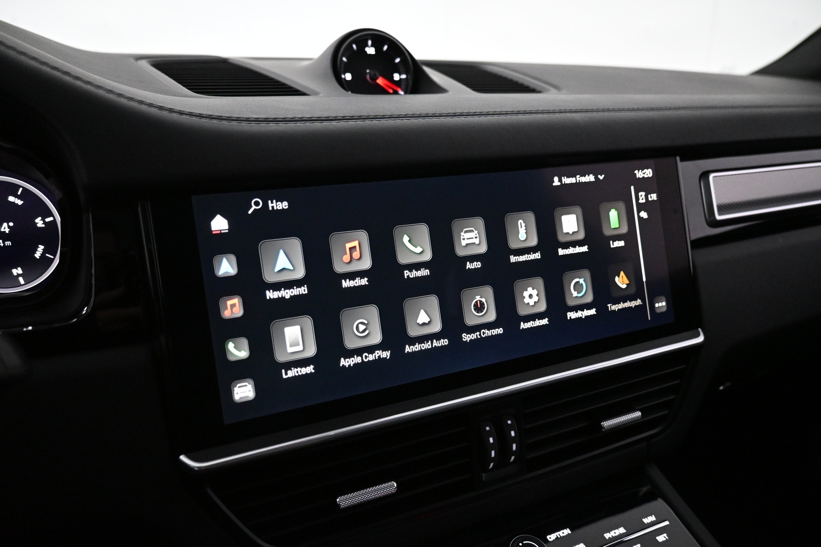 PORSCHE Cayenne 2023