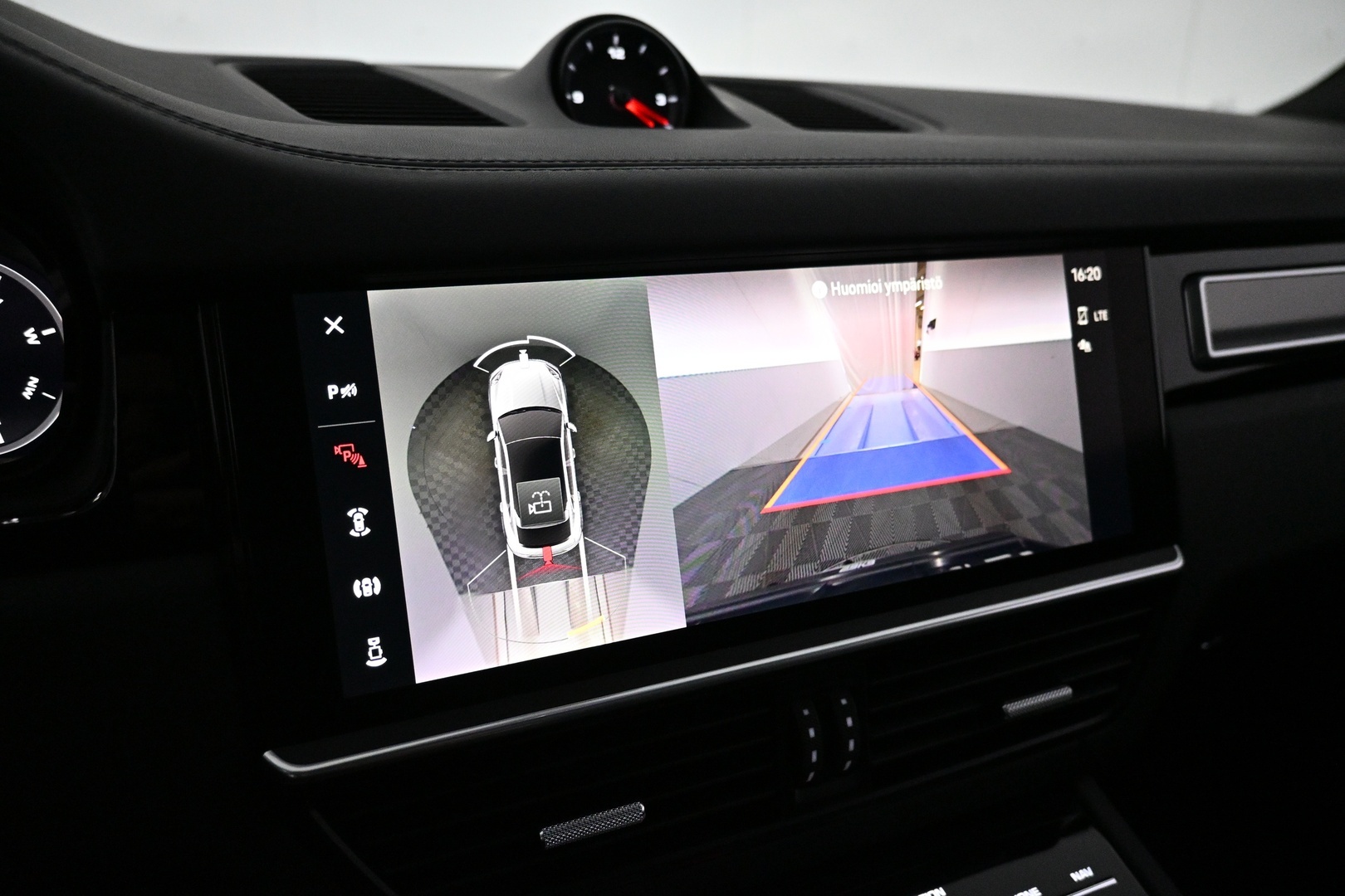 PORSCHE Cayenne 2023