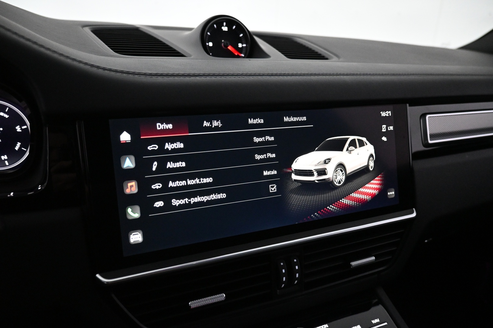 PORSCHE Cayenne 2023