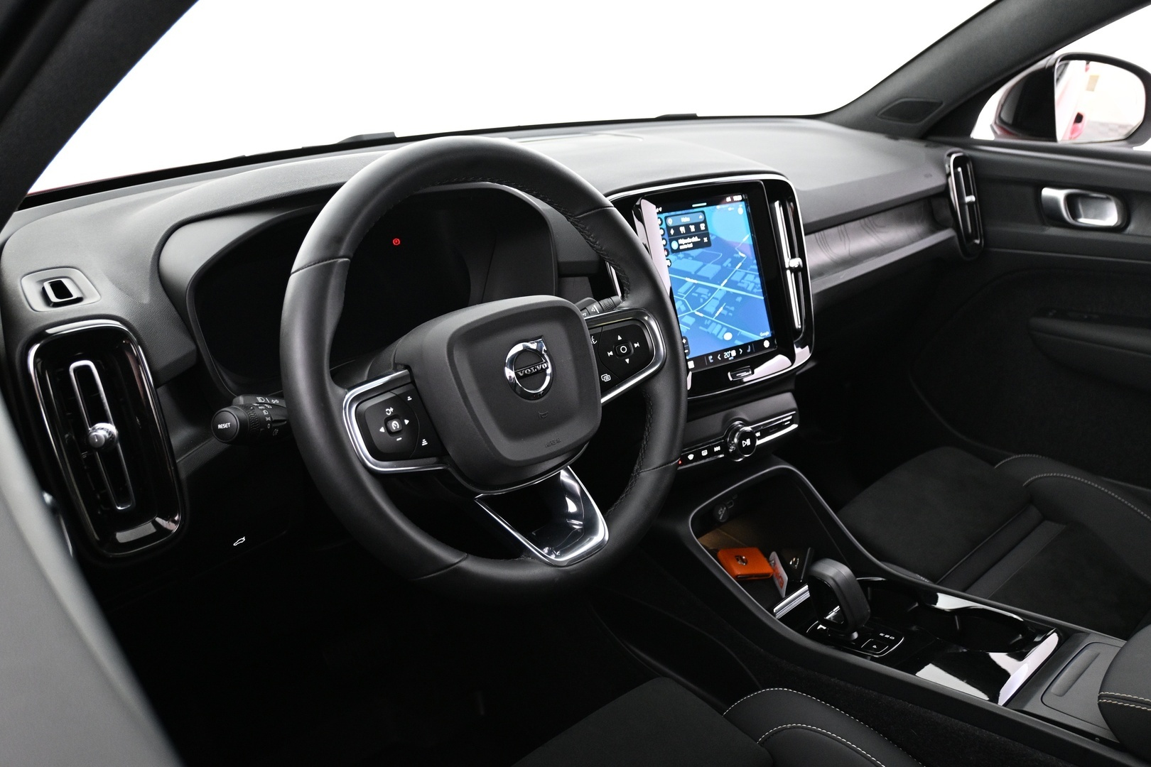 VOLVO C40 2023