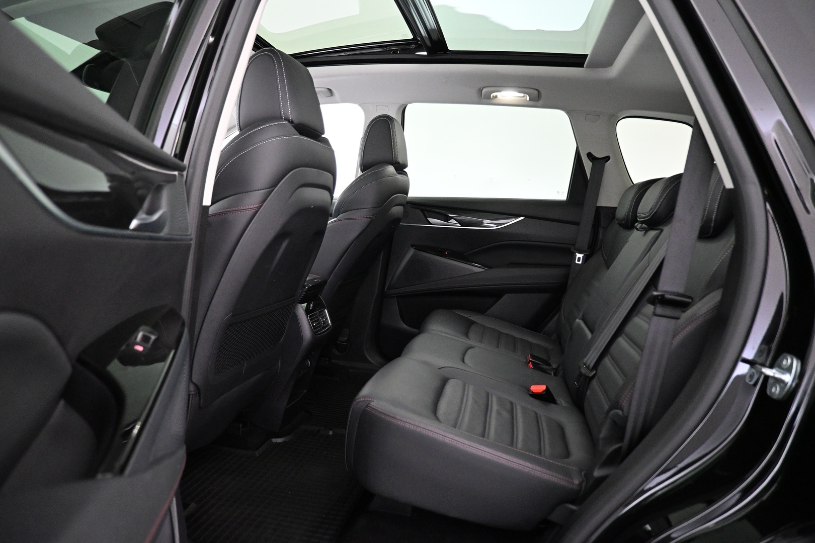 MAXUS Euniq 6 2022