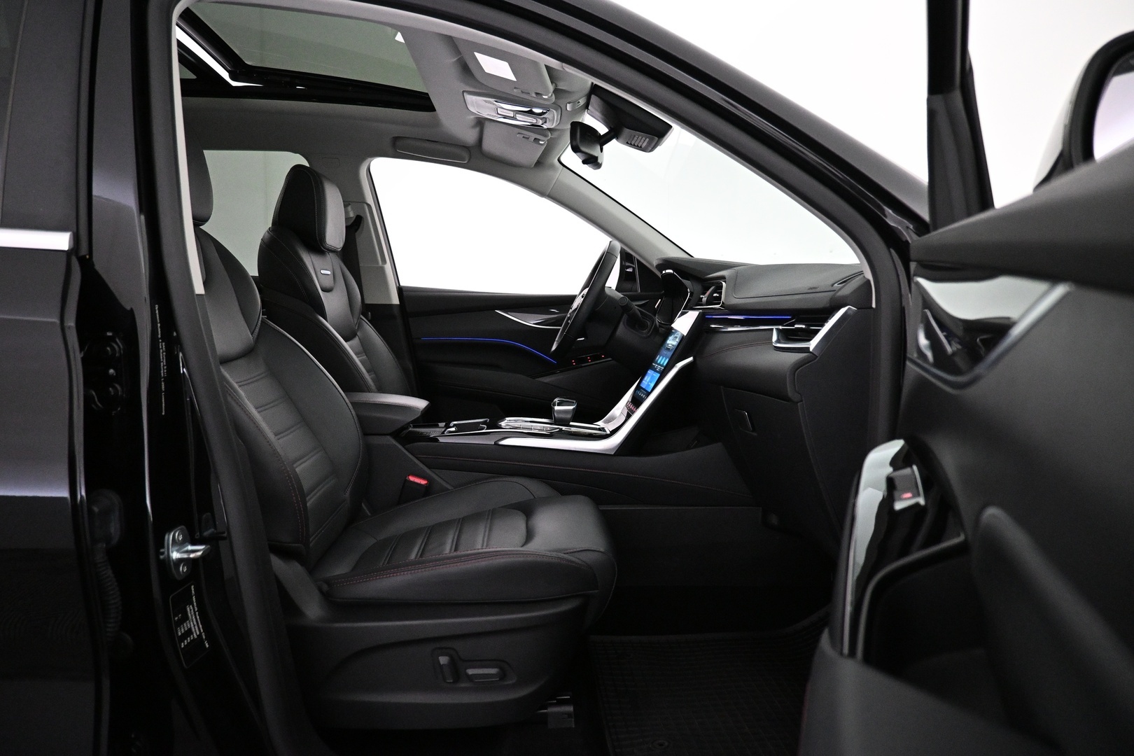 MAXUS Euniq 6 2022