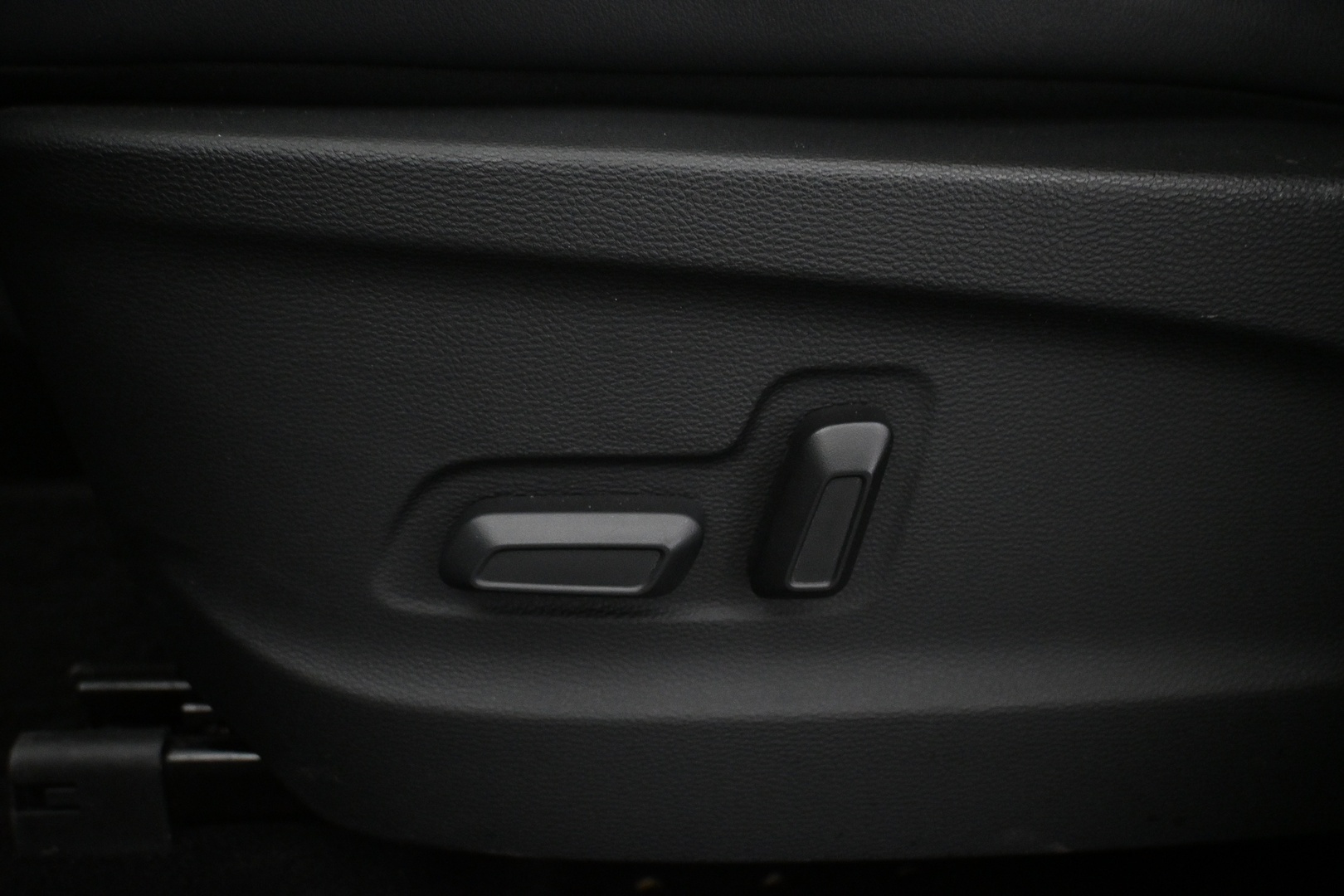MAXUS Euniq 6 2022