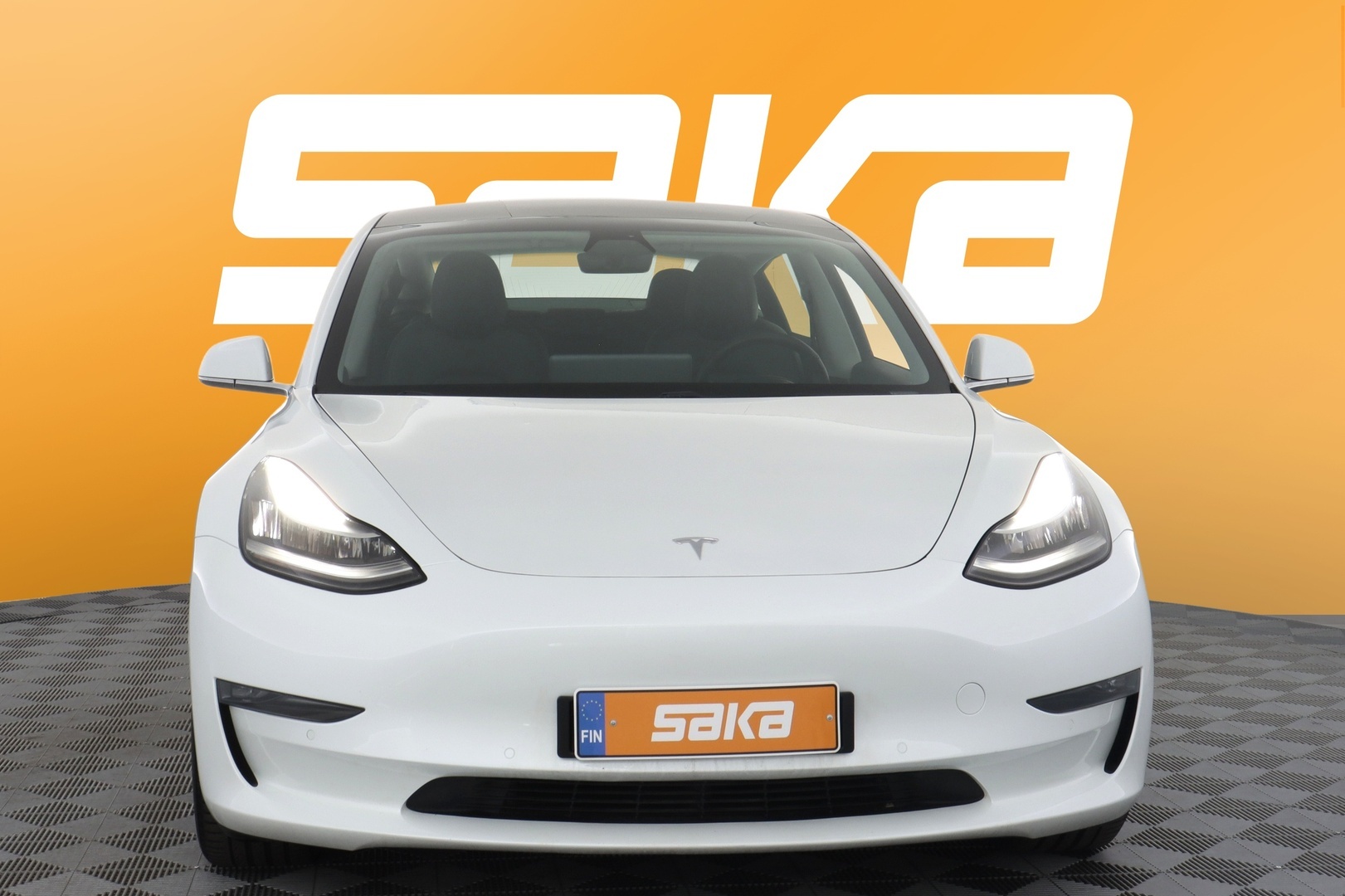 TESLA Model 3 2020