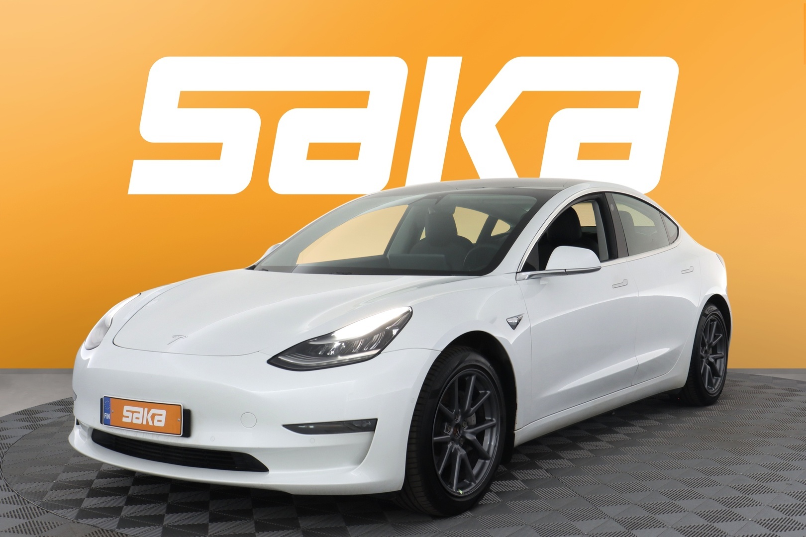 TESLA Model 3 2020