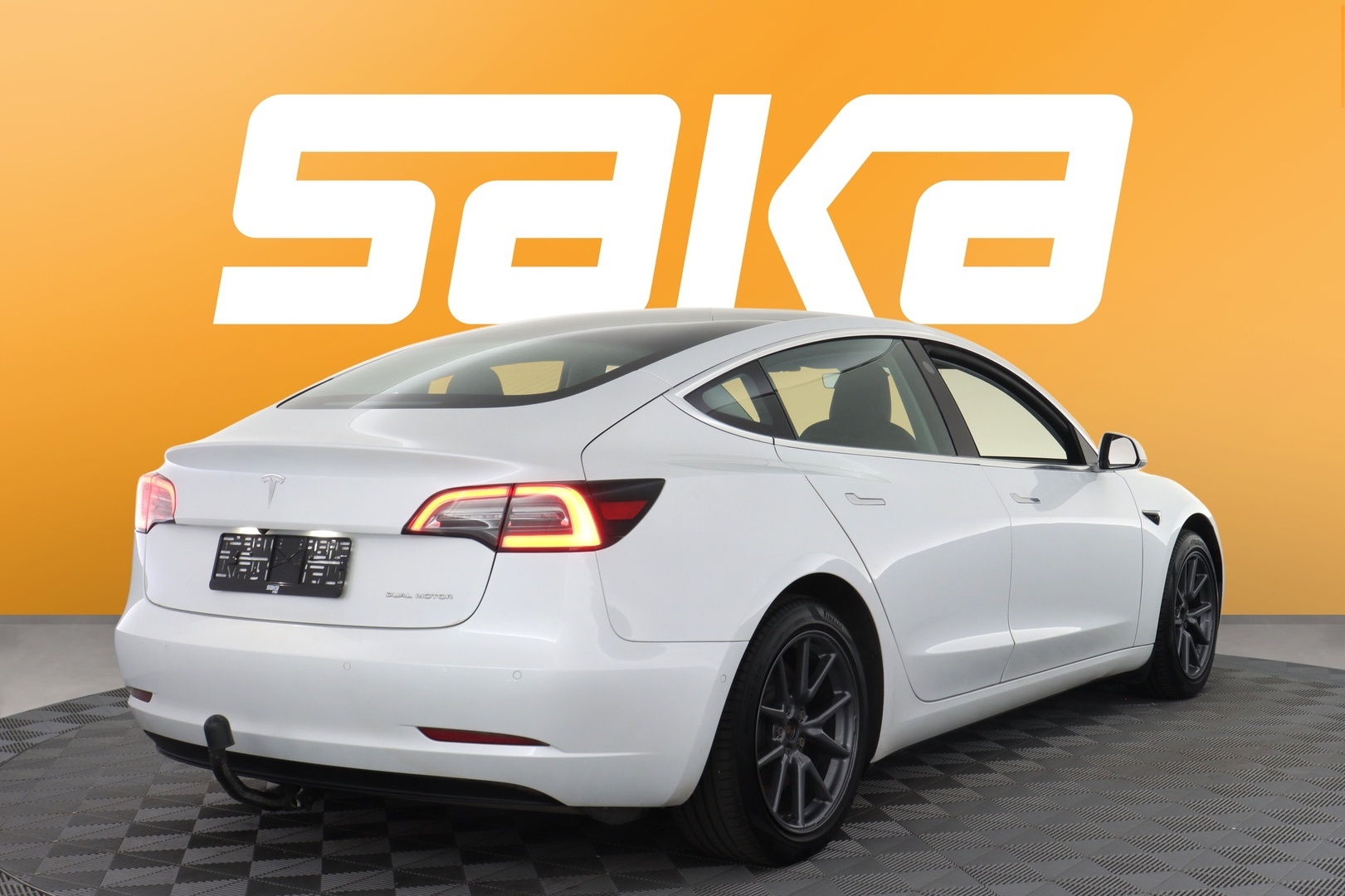 TESLA Model 3 2020