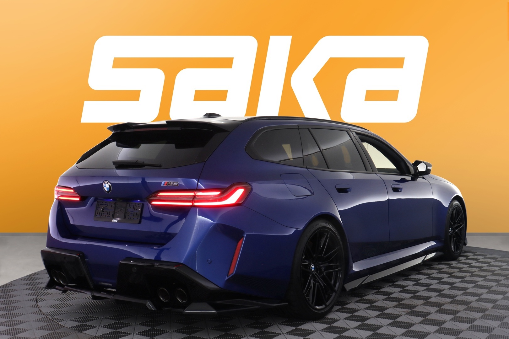 BMW M5 2025
