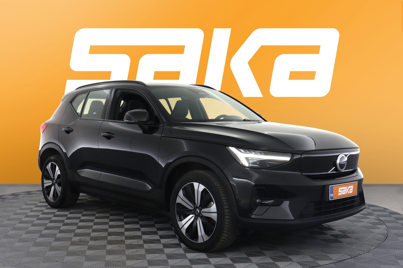 VOLVO XC40 2023