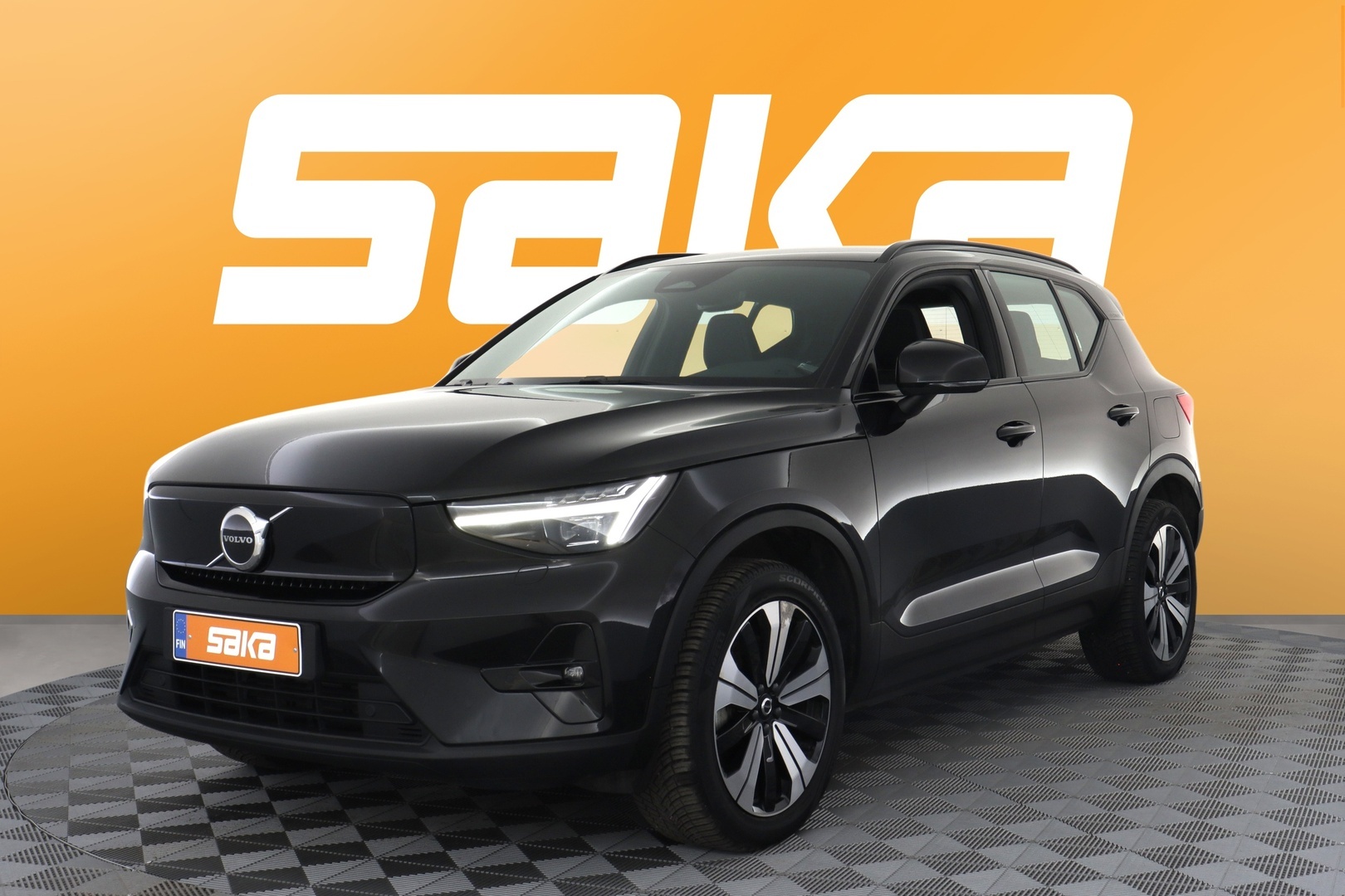 VOLVO XC40 2023