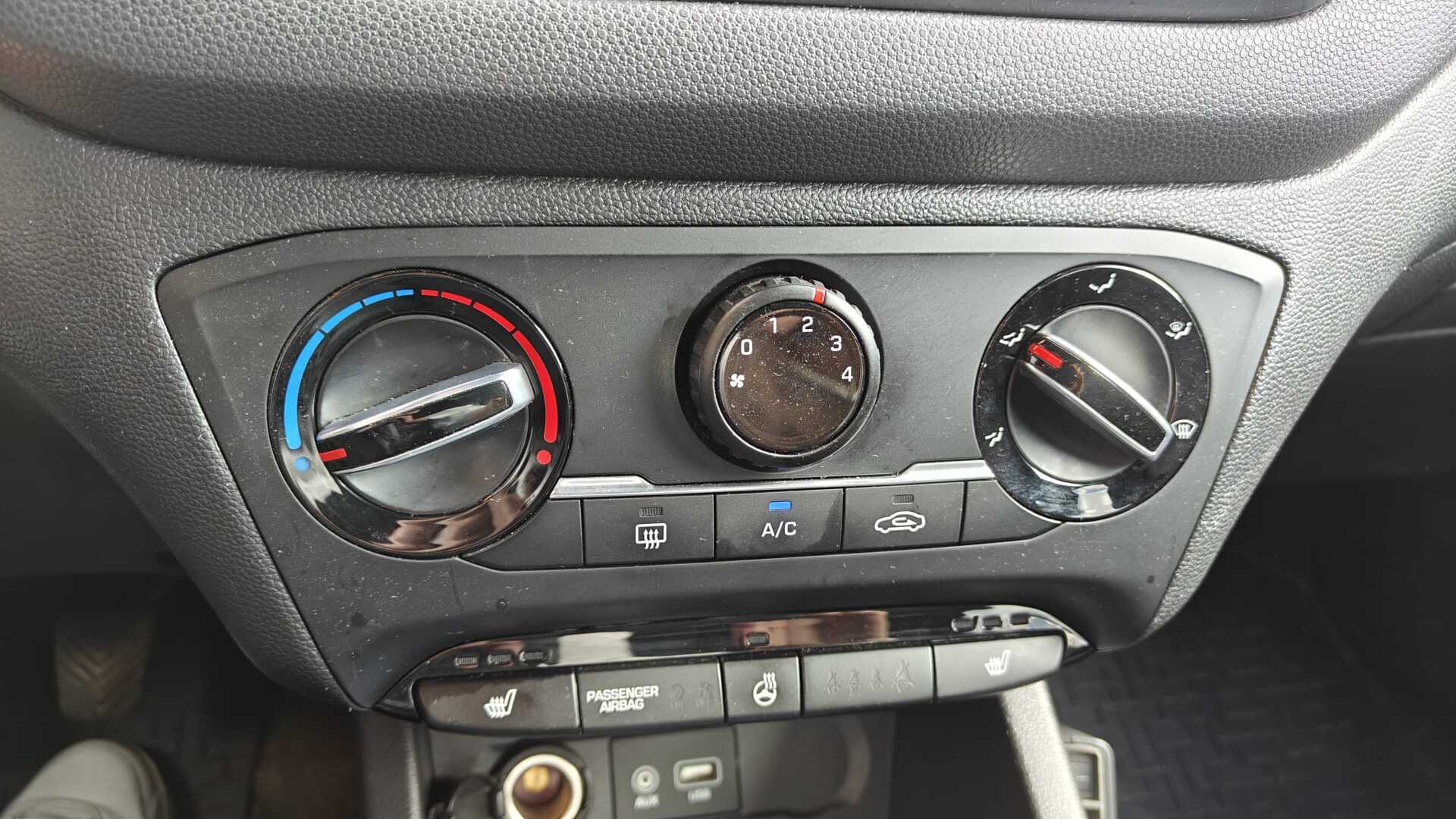 HYUNDAI I20 2017