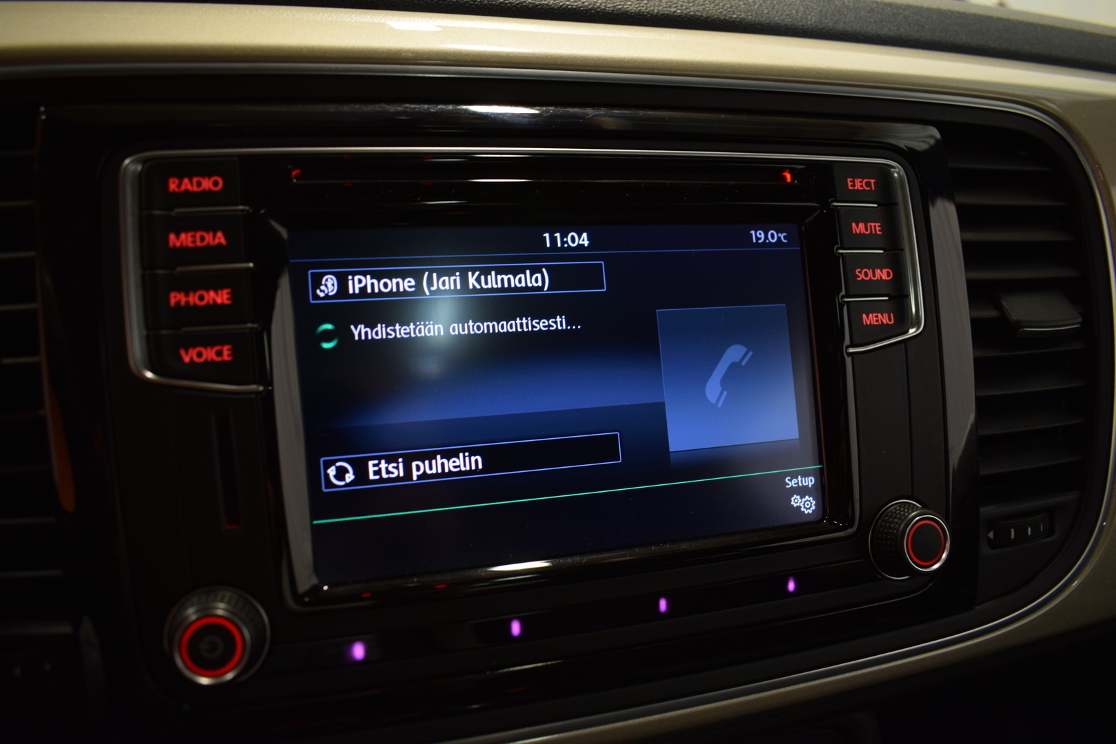 VOLKSWAGEN Beetle 2016