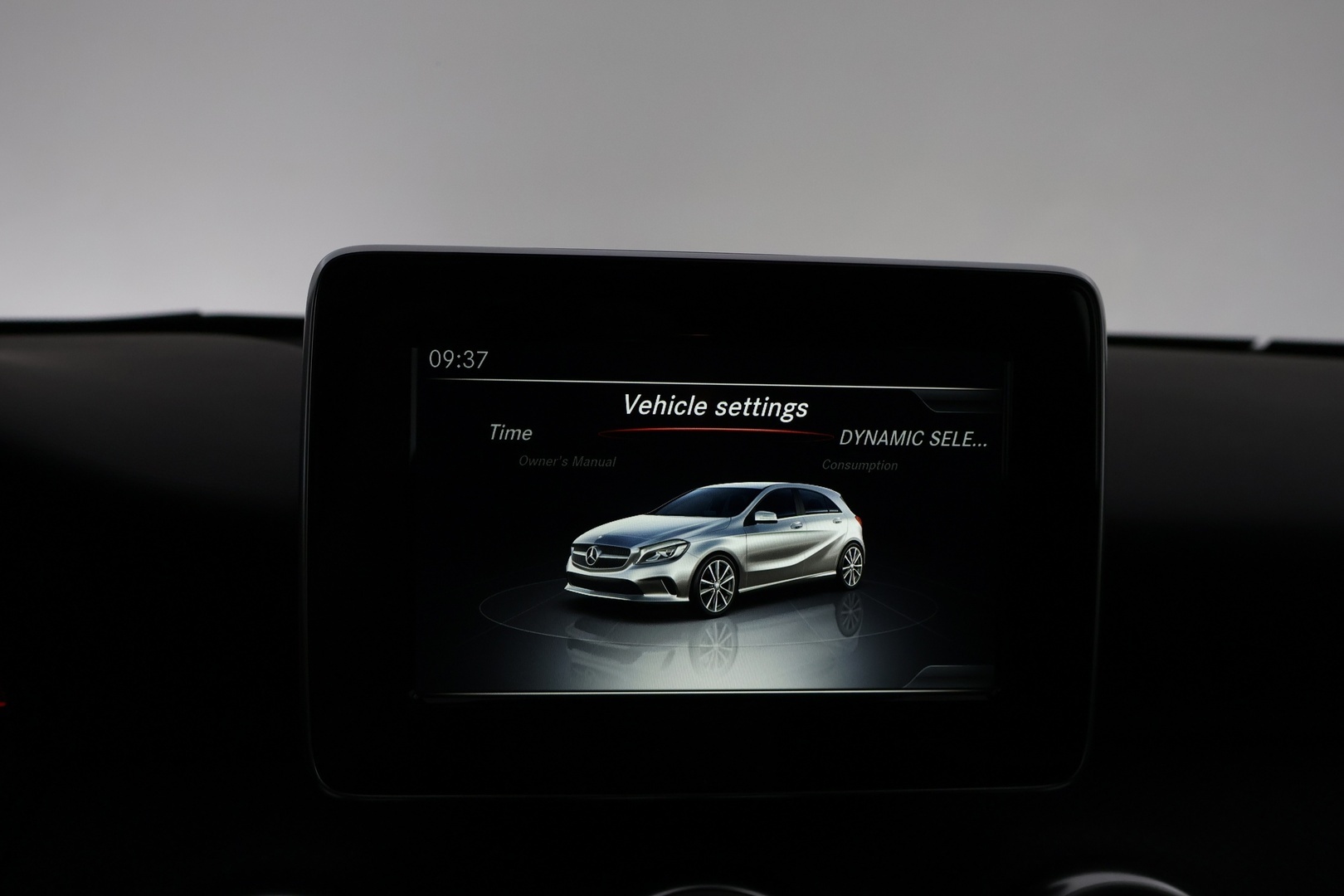 MERCEDES-BENZ A 2016