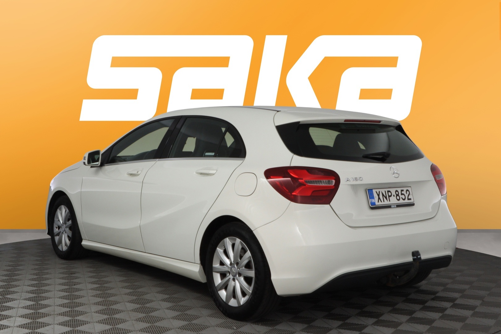 MERCEDES-BENZ A 2016