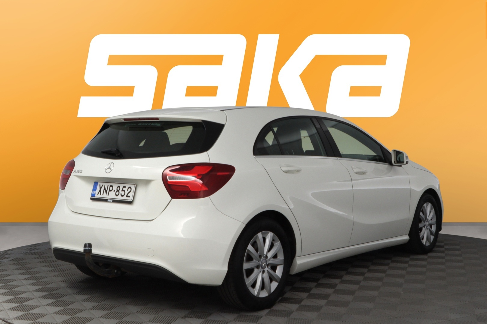 MERCEDES-BENZ A 2016