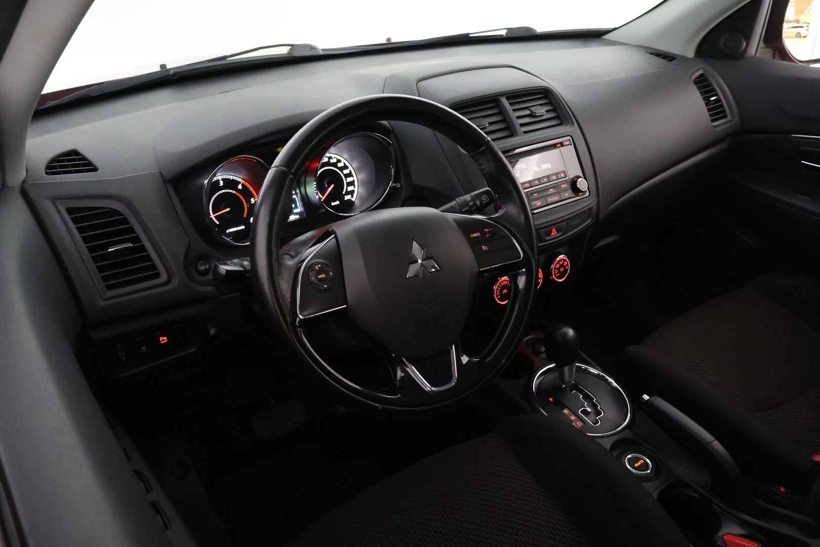 MITSUBISHI ASX 2016