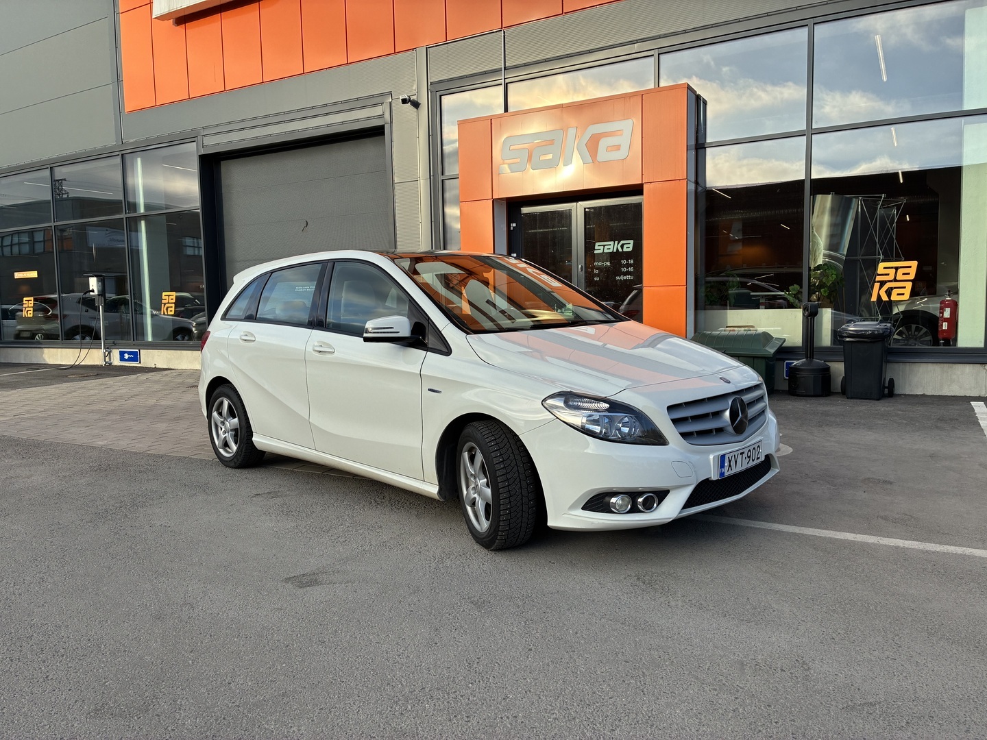 MERCEDES-BENZ B 2012