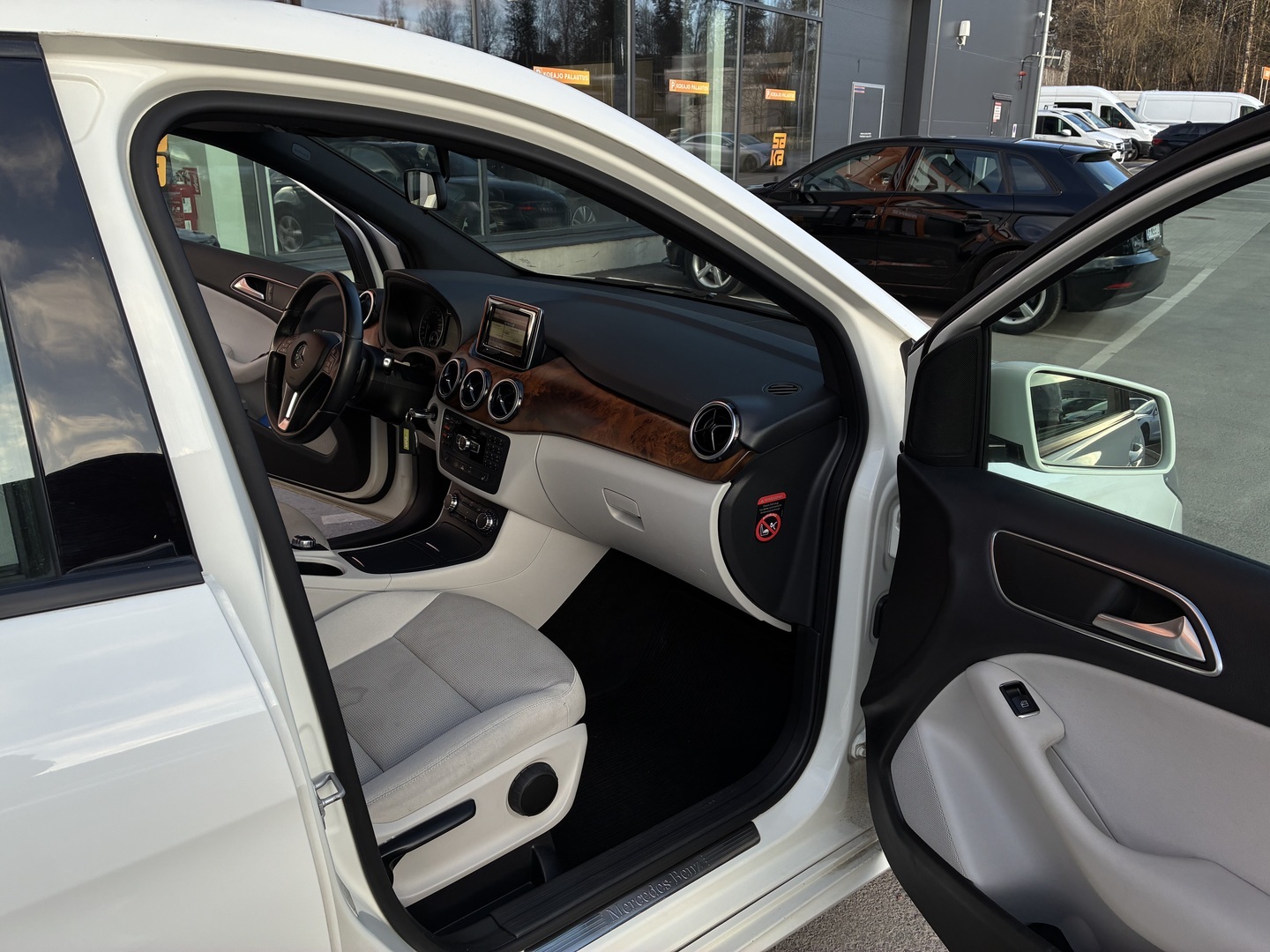 MERCEDES-BENZ B 2012