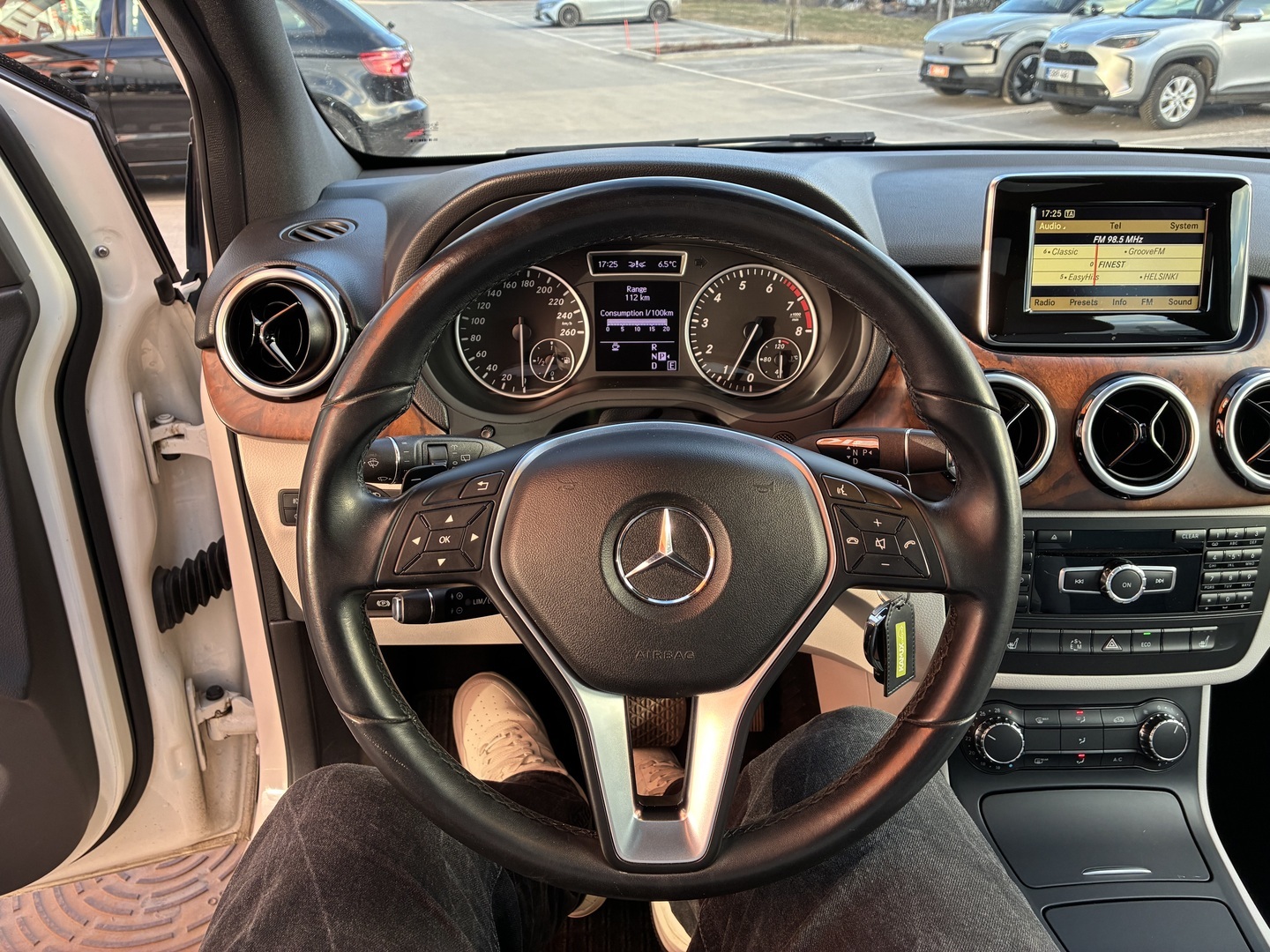 MERCEDES-BENZ B 2012