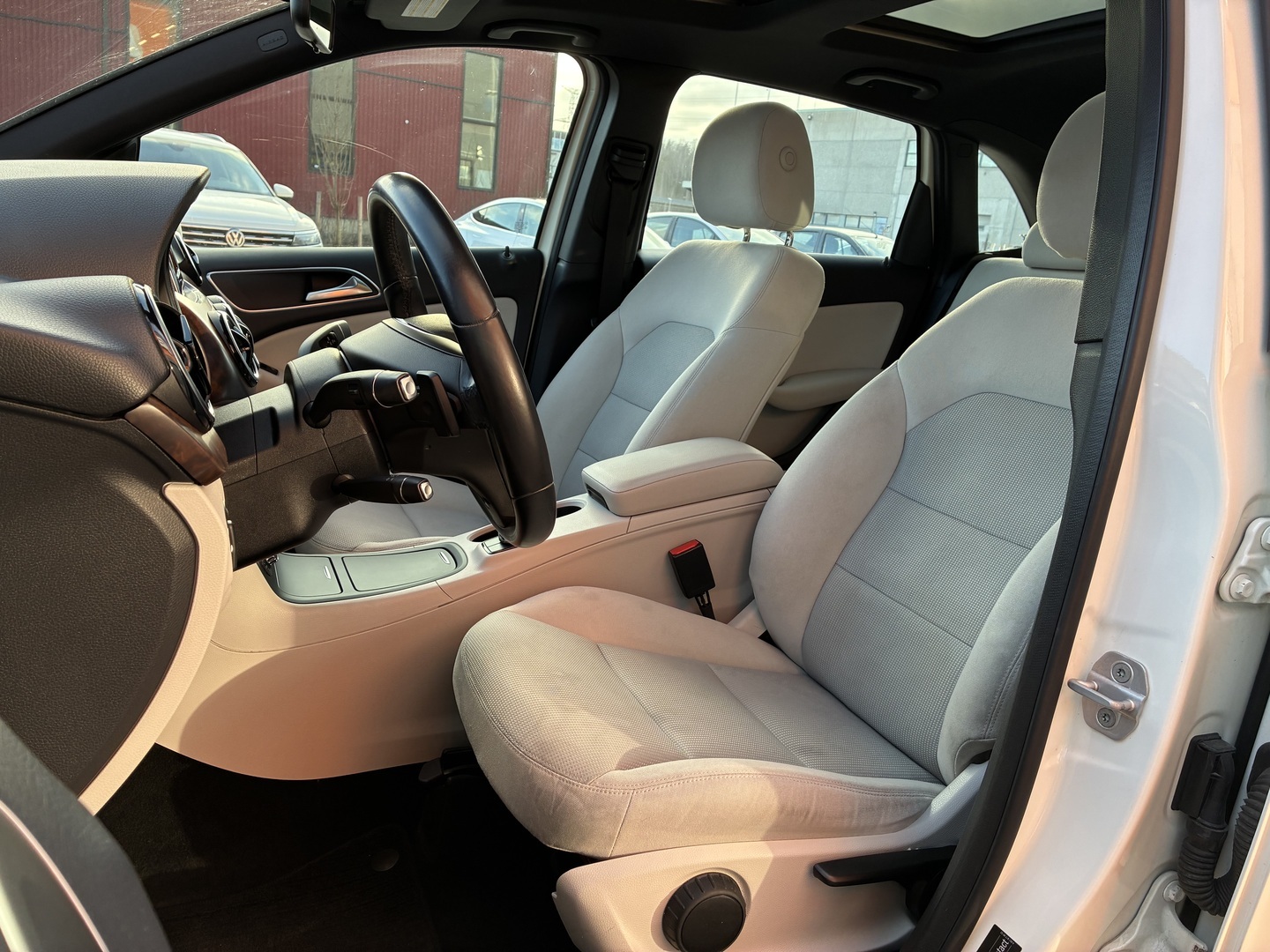 MERCEDES-BENZ B 2012