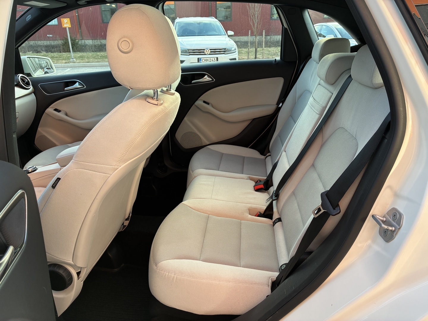 MERCEDES-BENZ B 2012