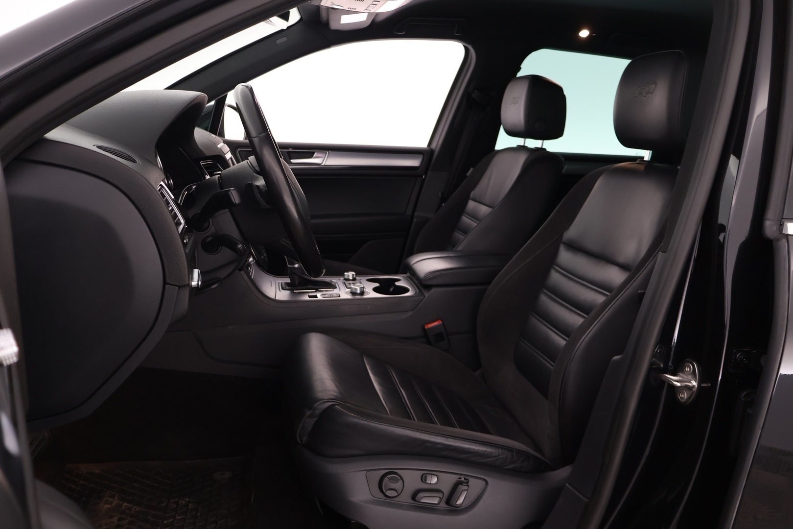 VOLKSWAGEN Touareg 2017