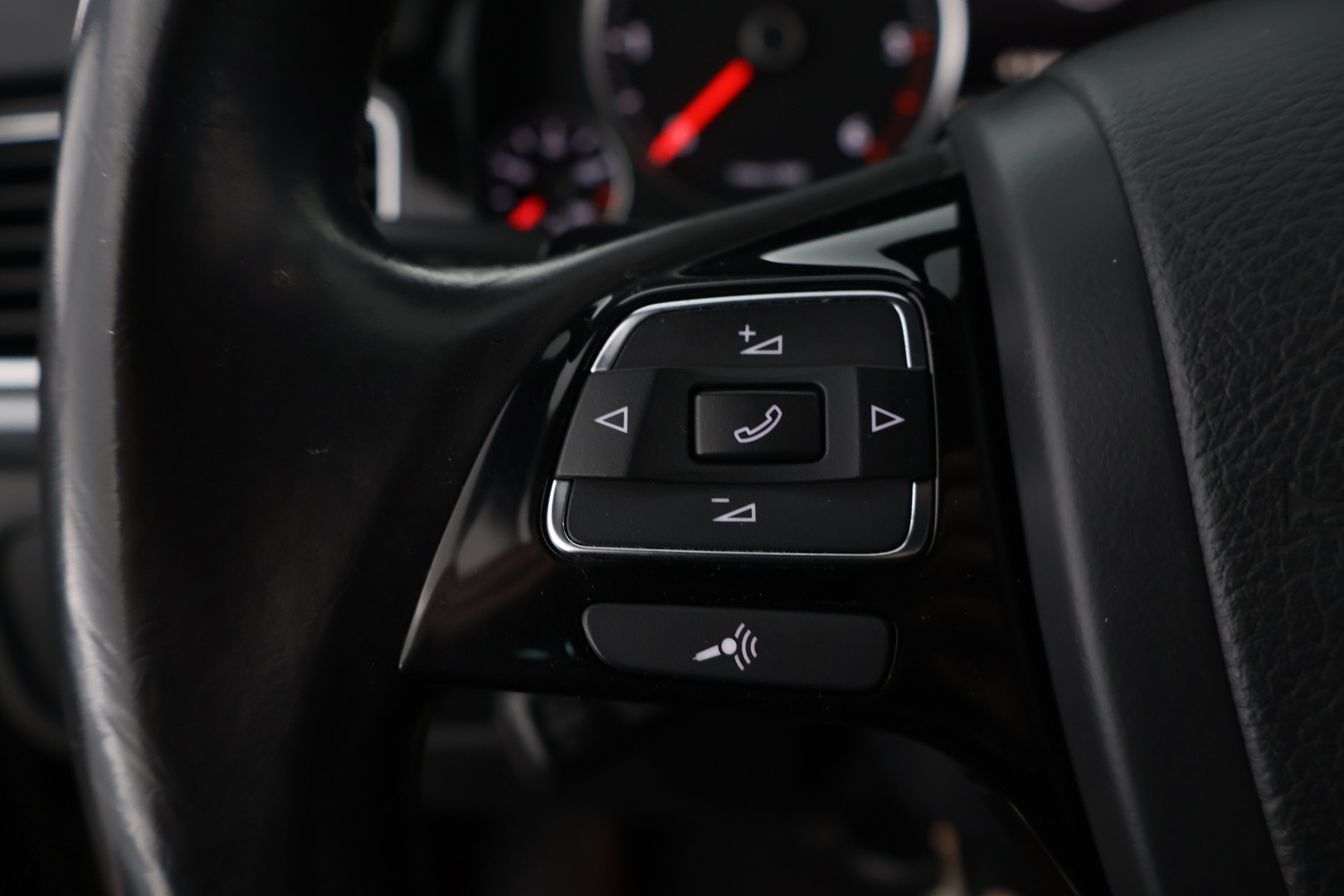 VOLKSWAGEN Touareg 2017