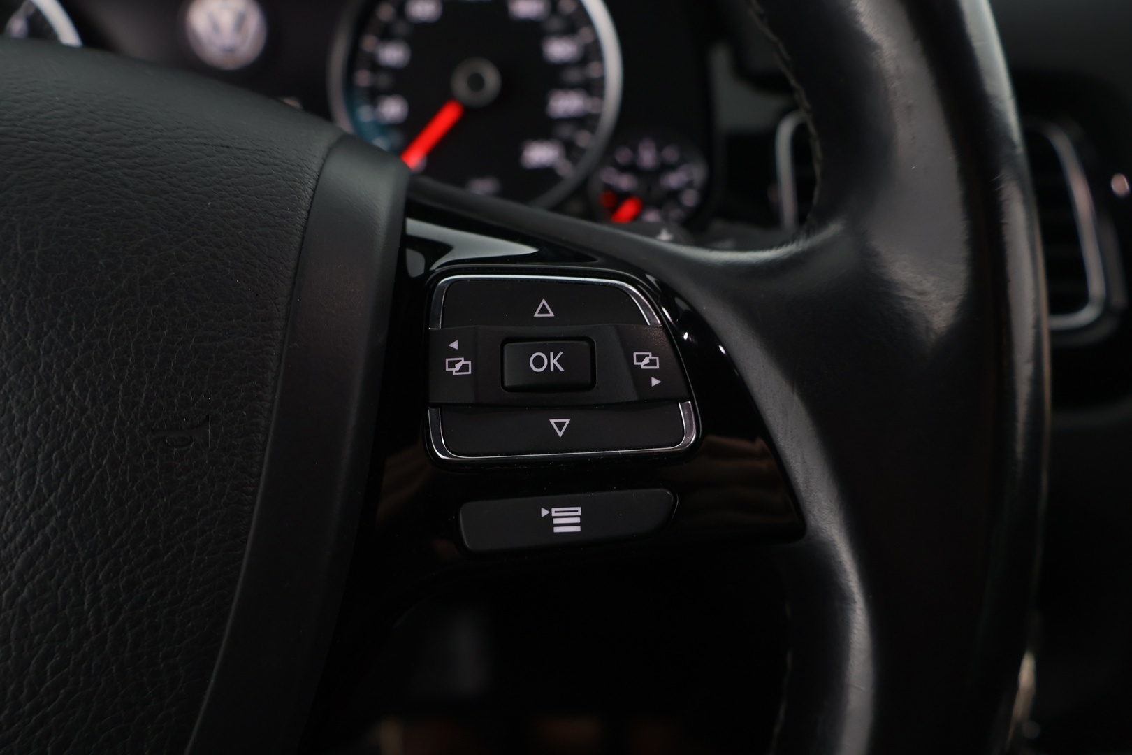 VOLKSWAGEN Touareg 2017