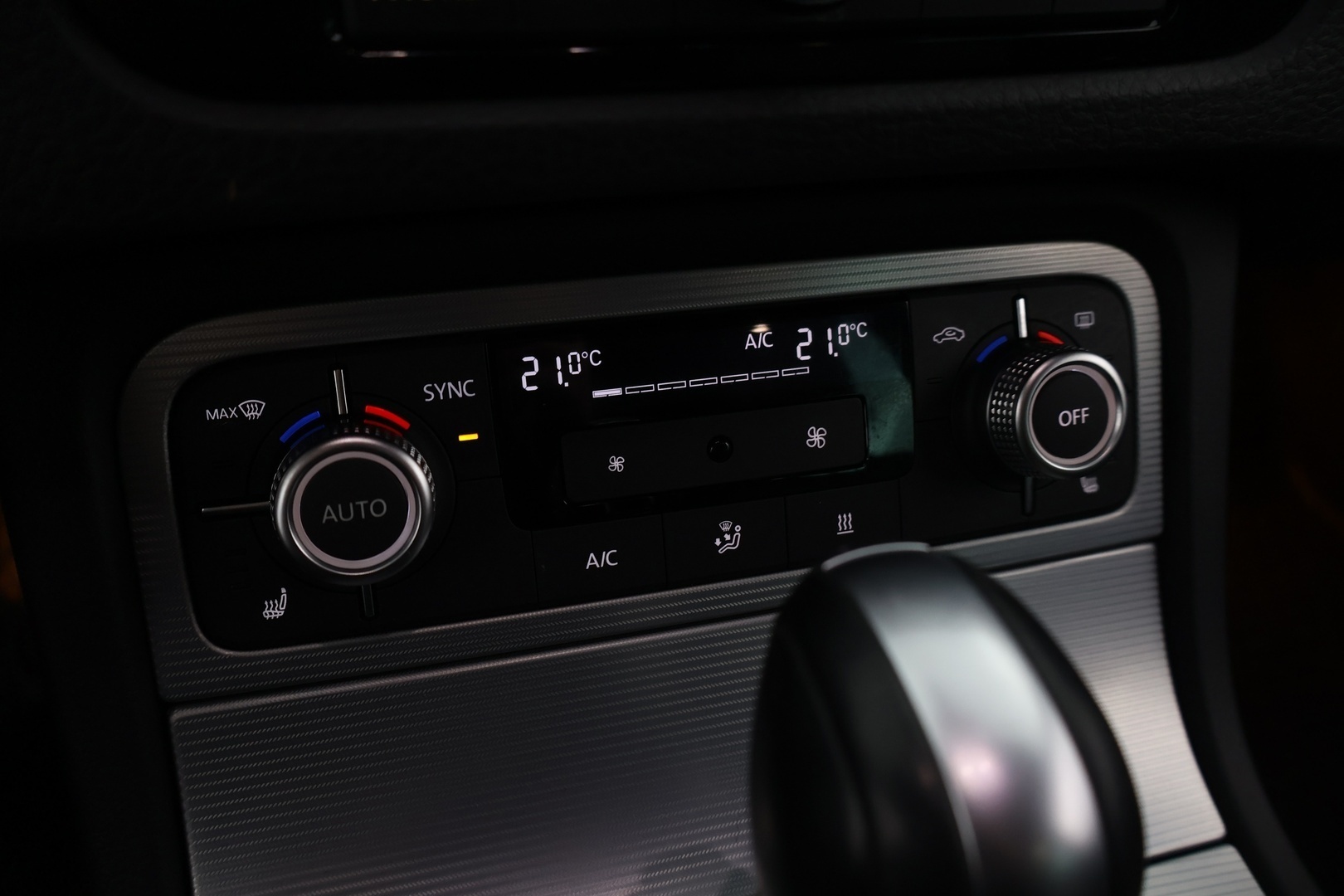 VOLKSWAGEN Touareg 2017