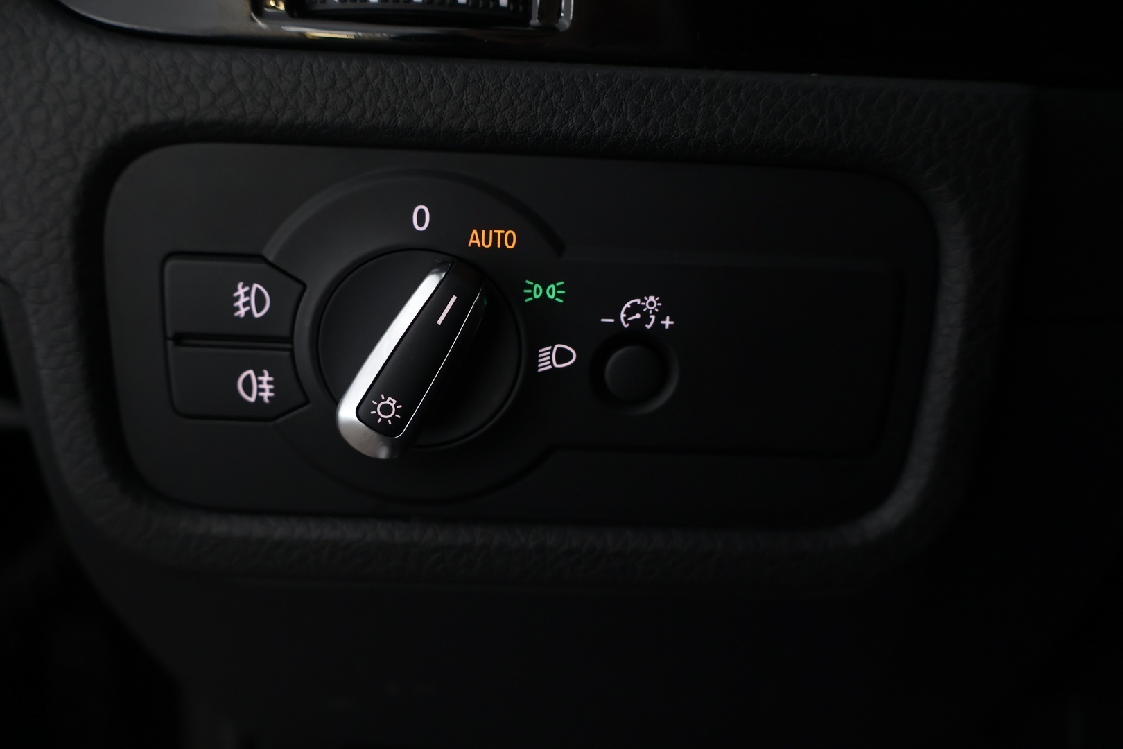 VOLKSWAGEN Touareg 2017