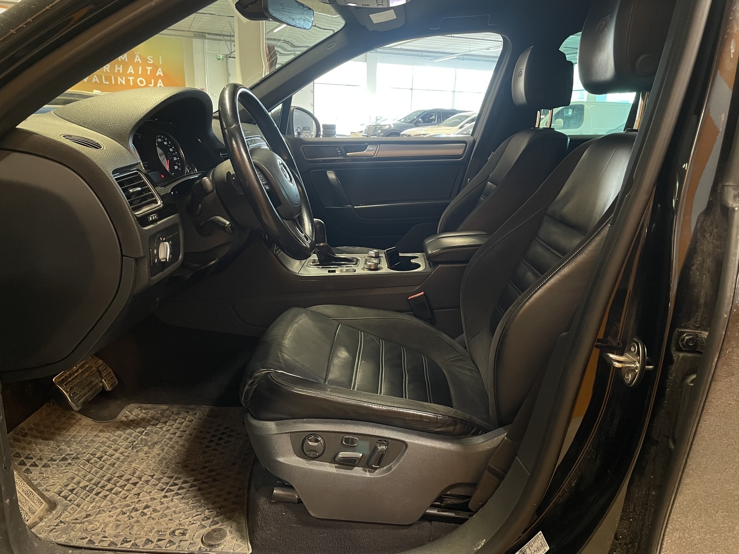 VOLKSWAGEN Touareg 2017