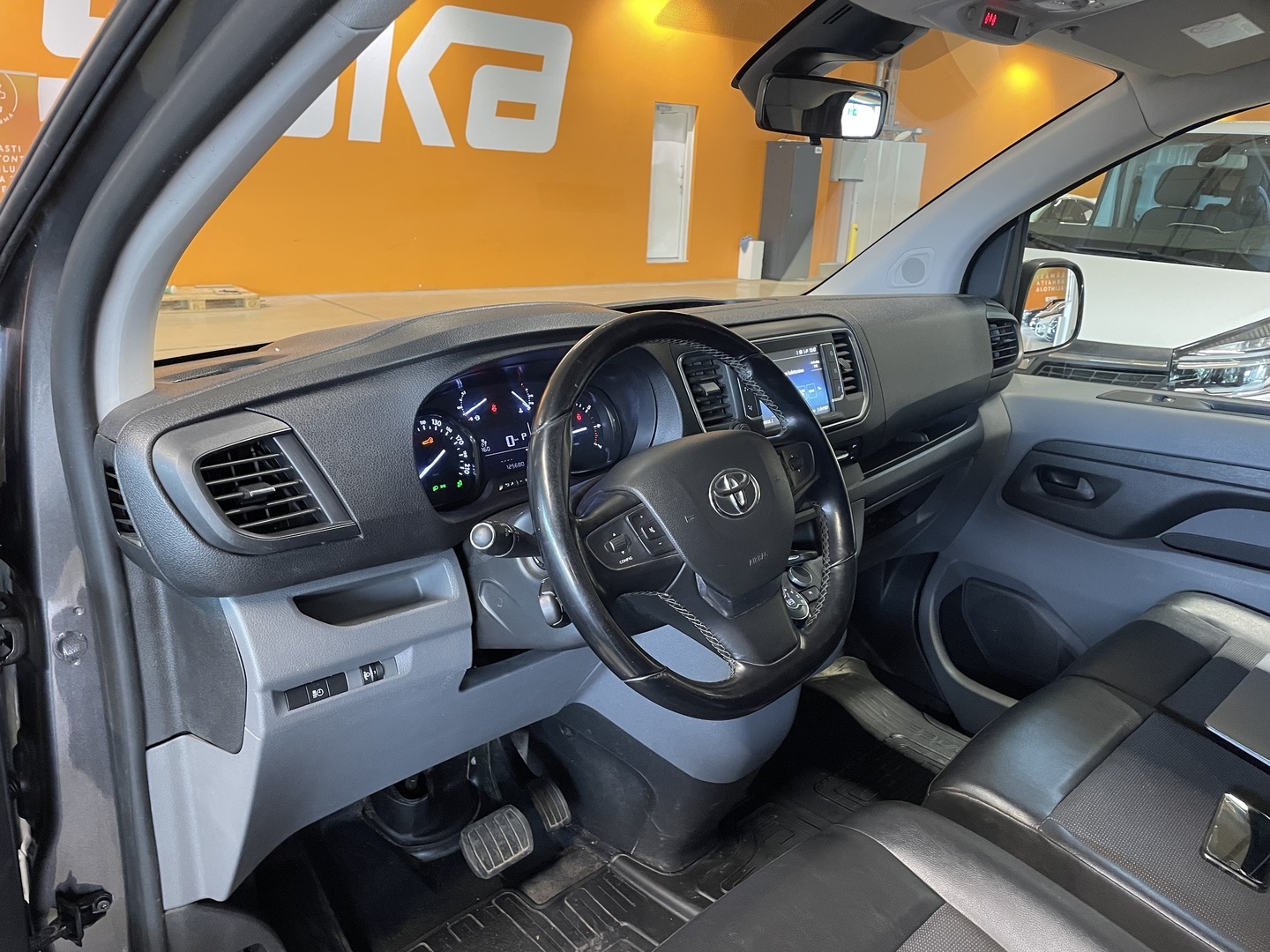 TOYOTA Proace 2021