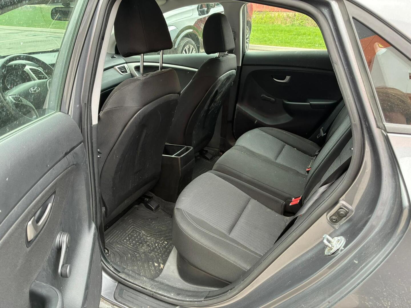 HYUNDAI I30 2015