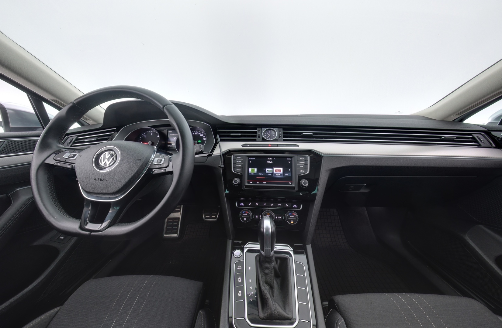 VOLKSWAGEN Passat 2016