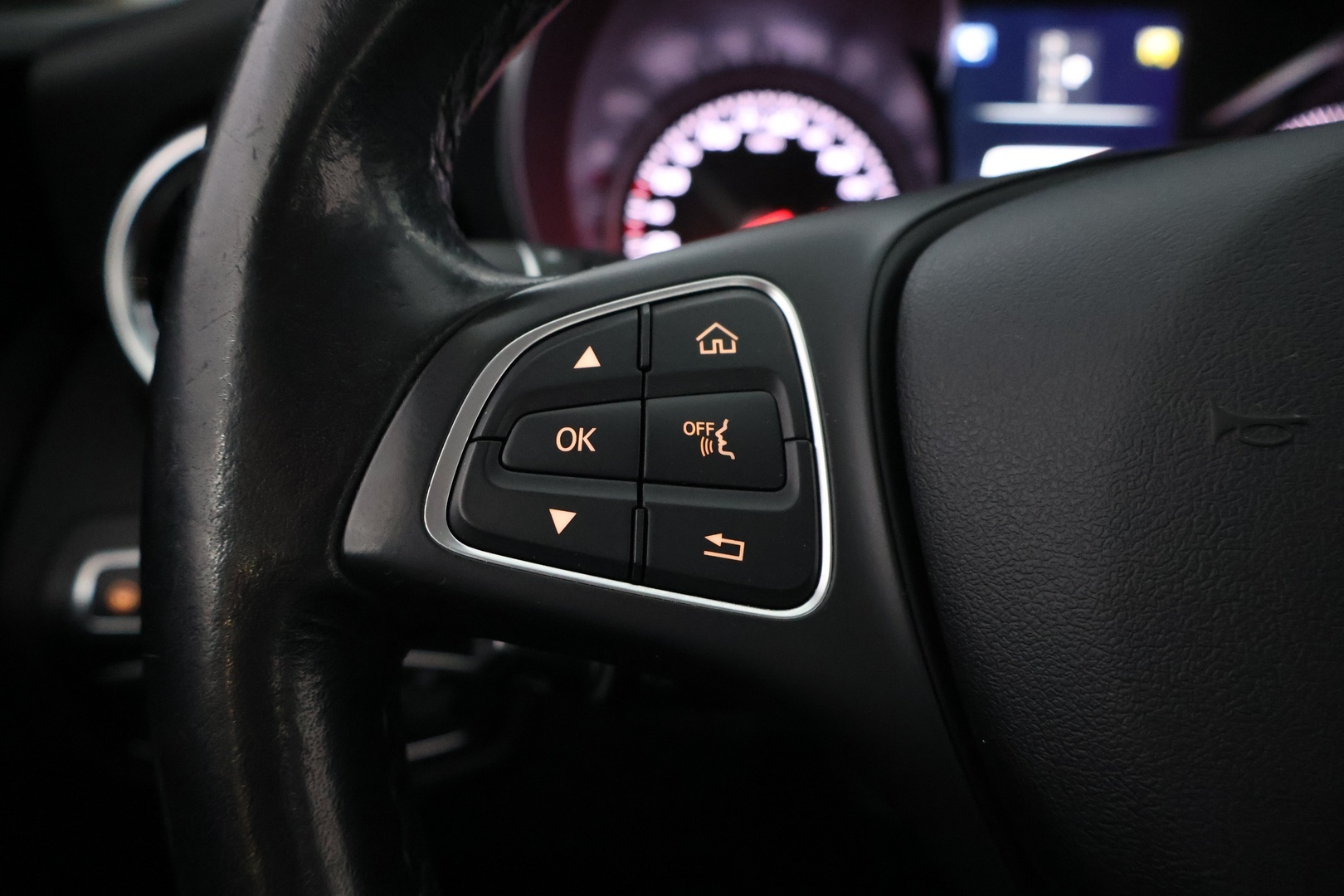 MERCEDES-BENZ C 2018