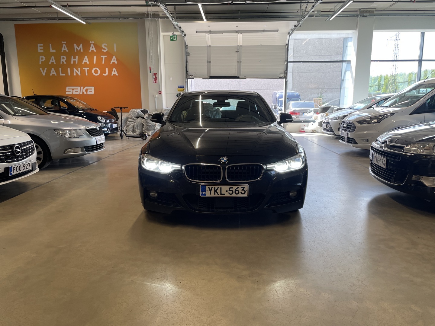 BMW 330 2017