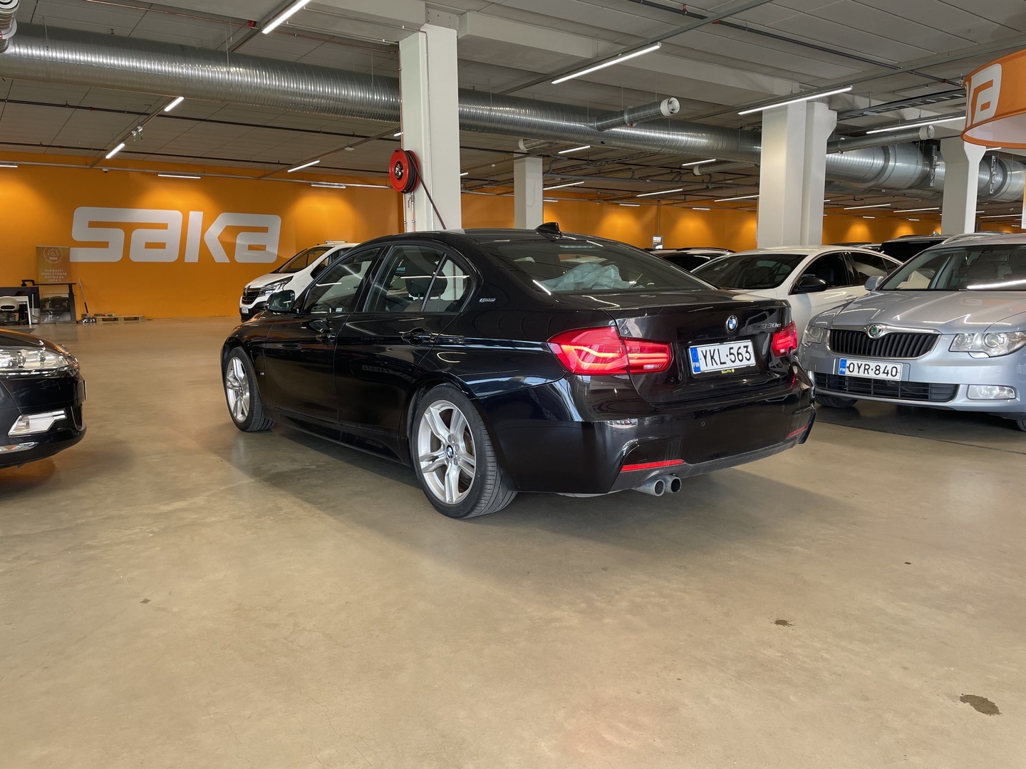 BMW 330 2017
