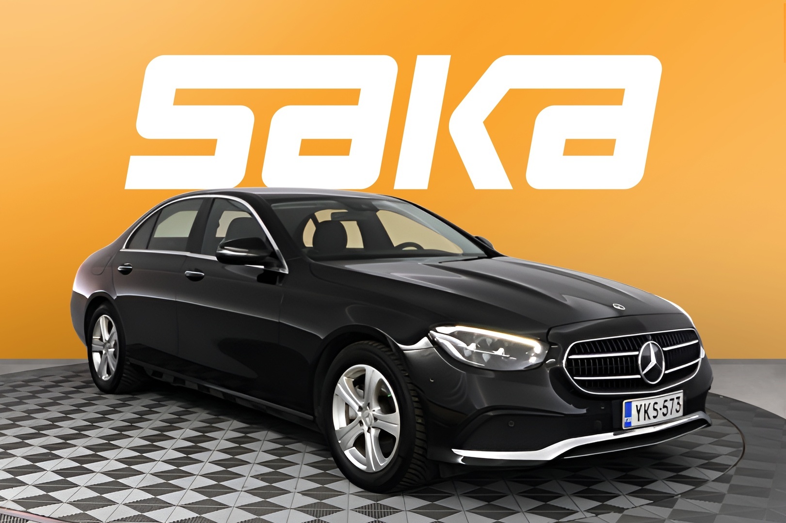 MERCEDES-BENZ E 2022