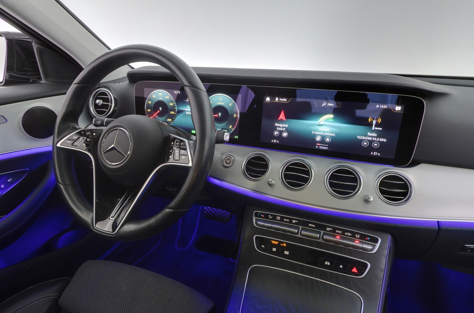 MERCEDES-BENZ E 2022