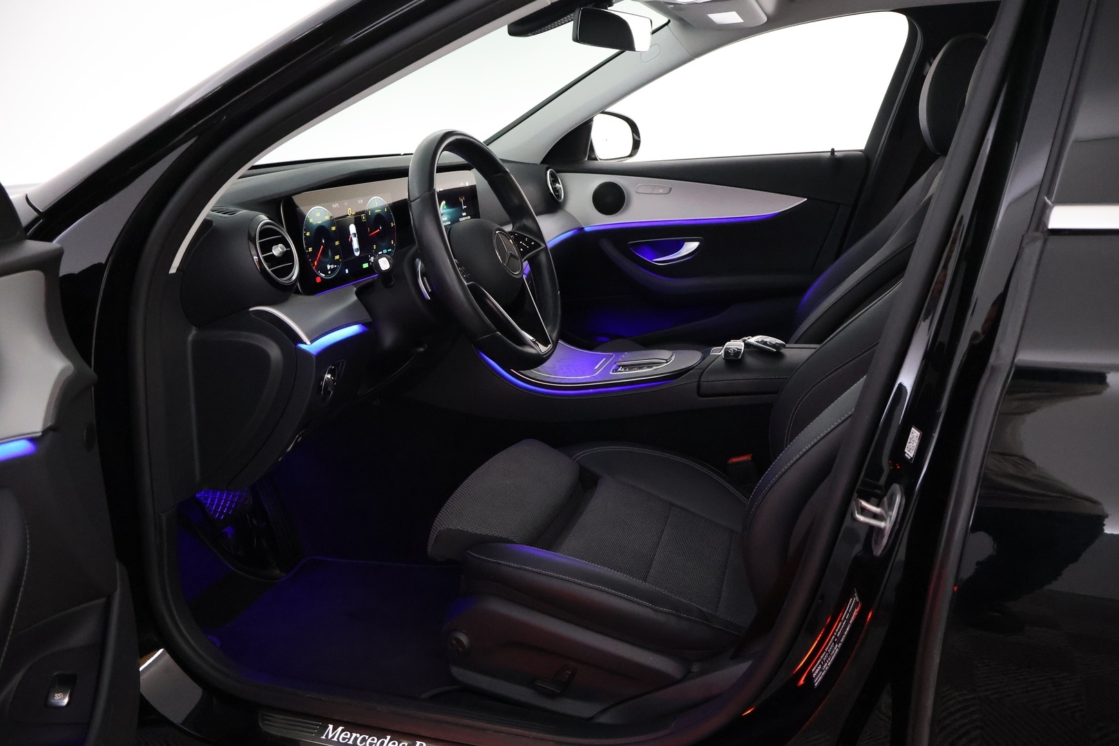 MERCEDES-BENZ E 2022