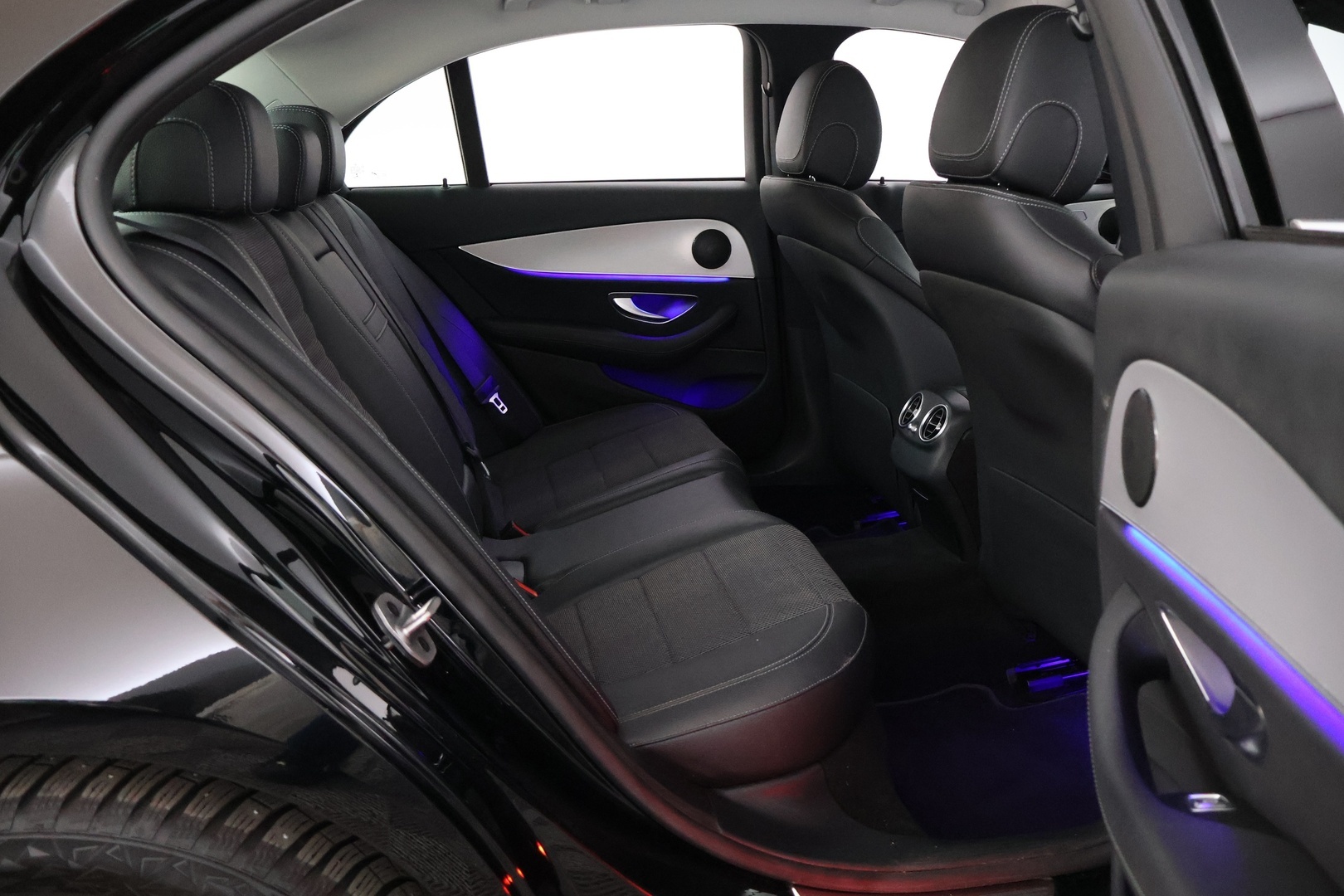 MERCEDES-BENZ E 2022