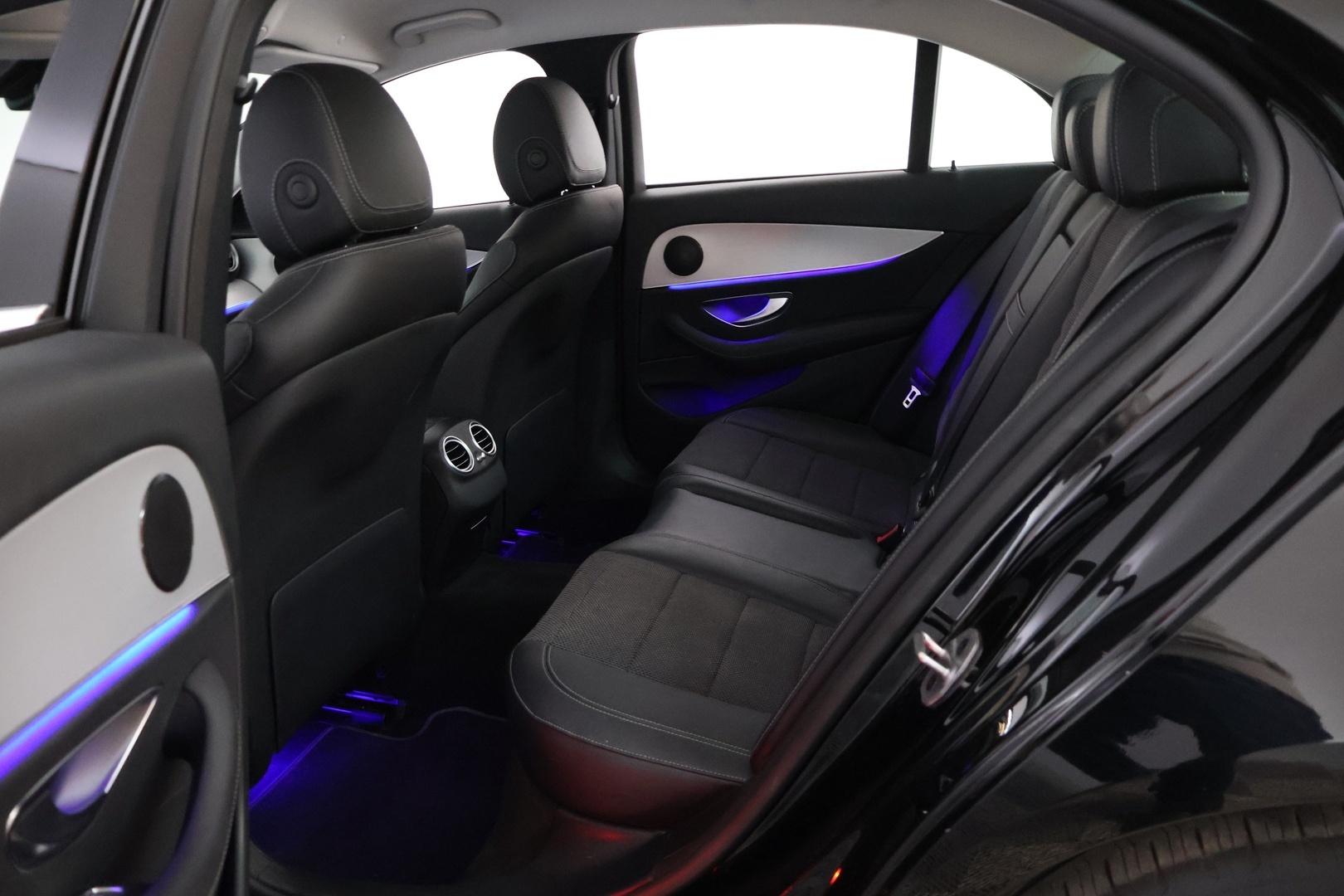 MERCEDES-BENZ E 2022