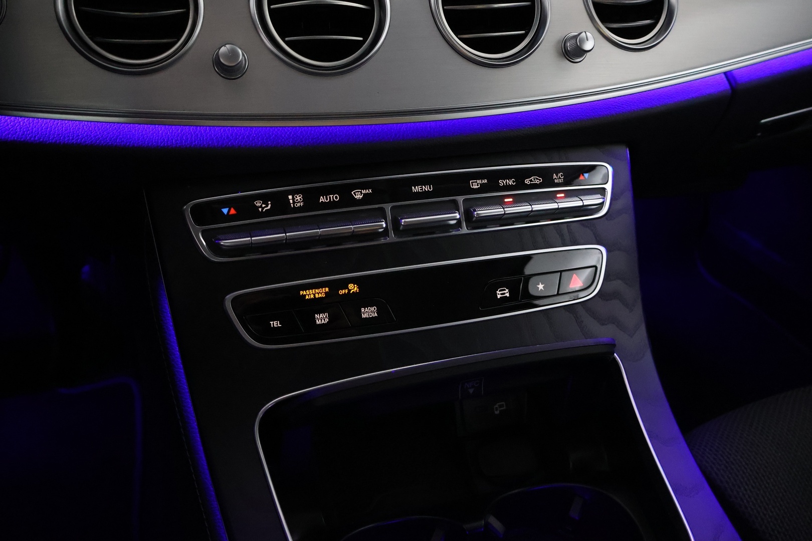 MERCEDES-BENZ E 2022