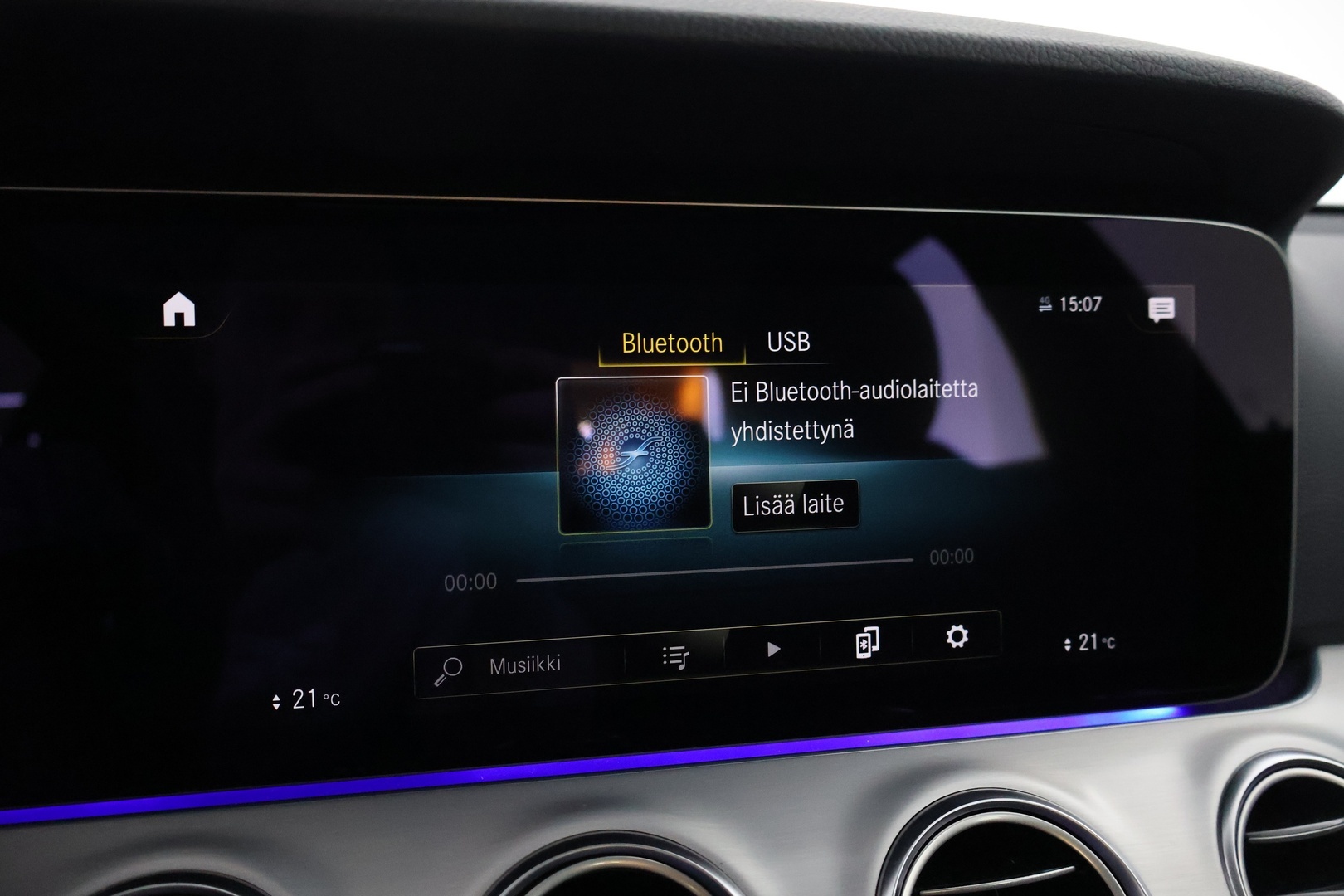 MERCEDES-BENZ E 2022