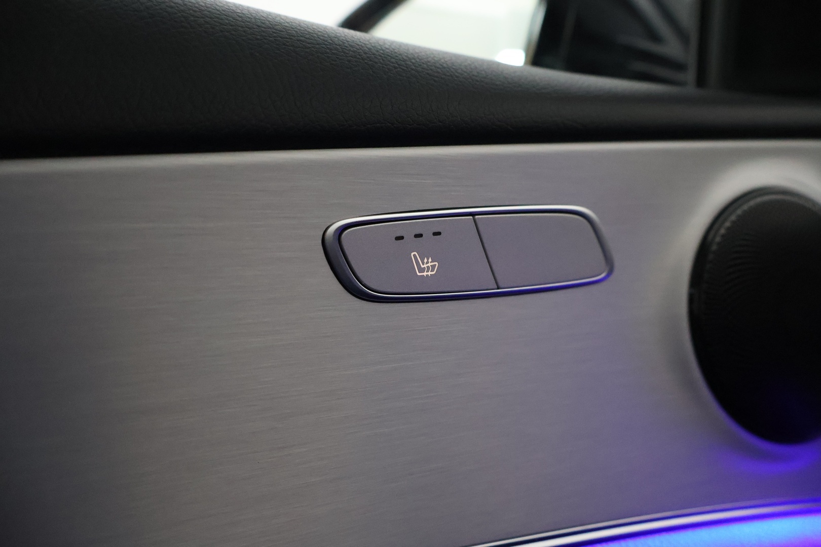 MERCEDES-BENZ E 2022