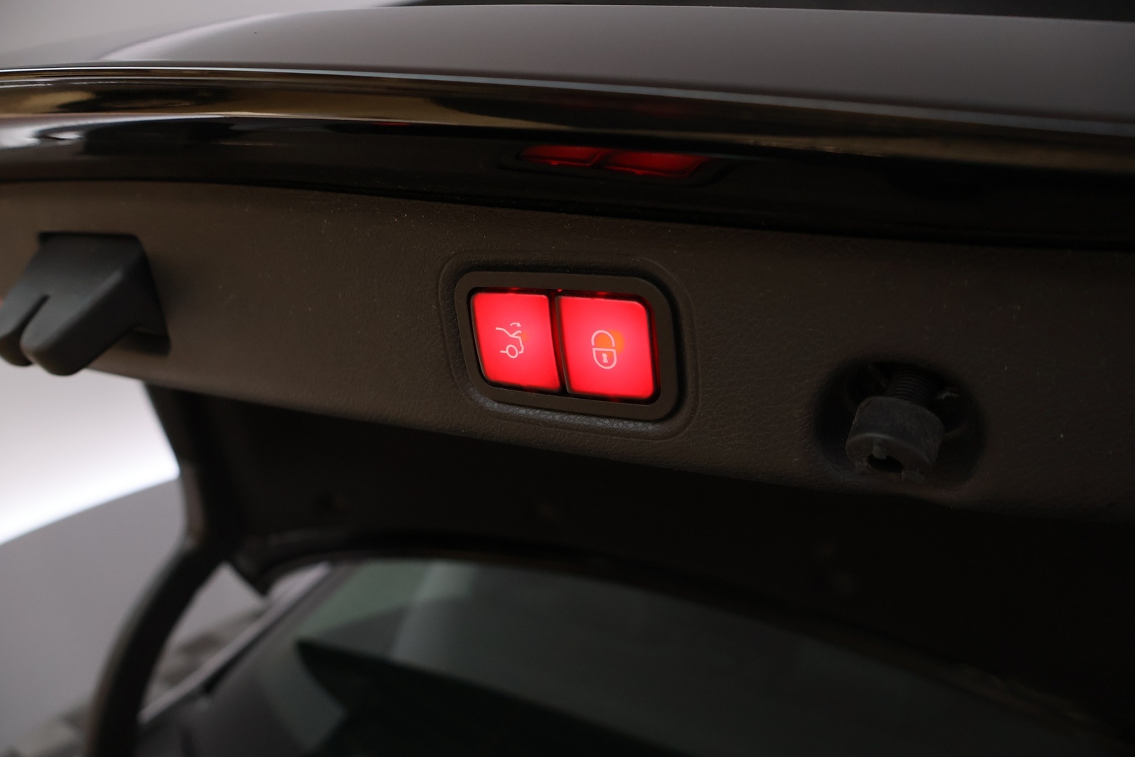 MERCEDES-BENZ E 2022