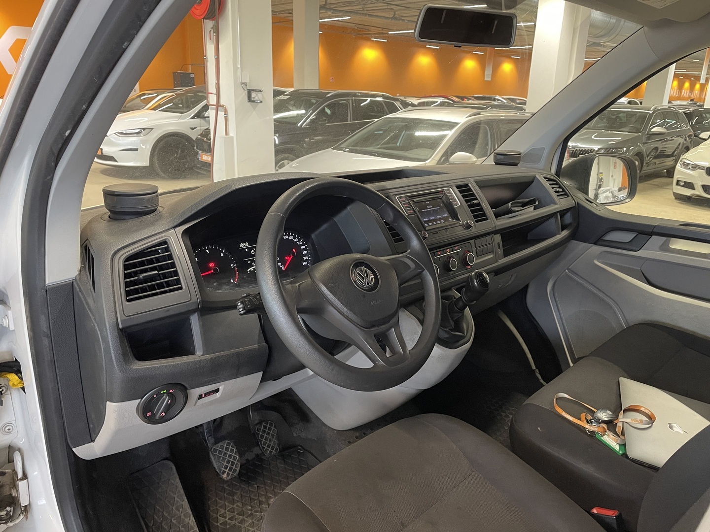 VOLKSWAGEN Transporter 2019