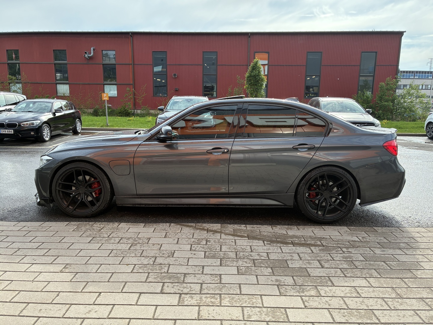 BMW 330 2016