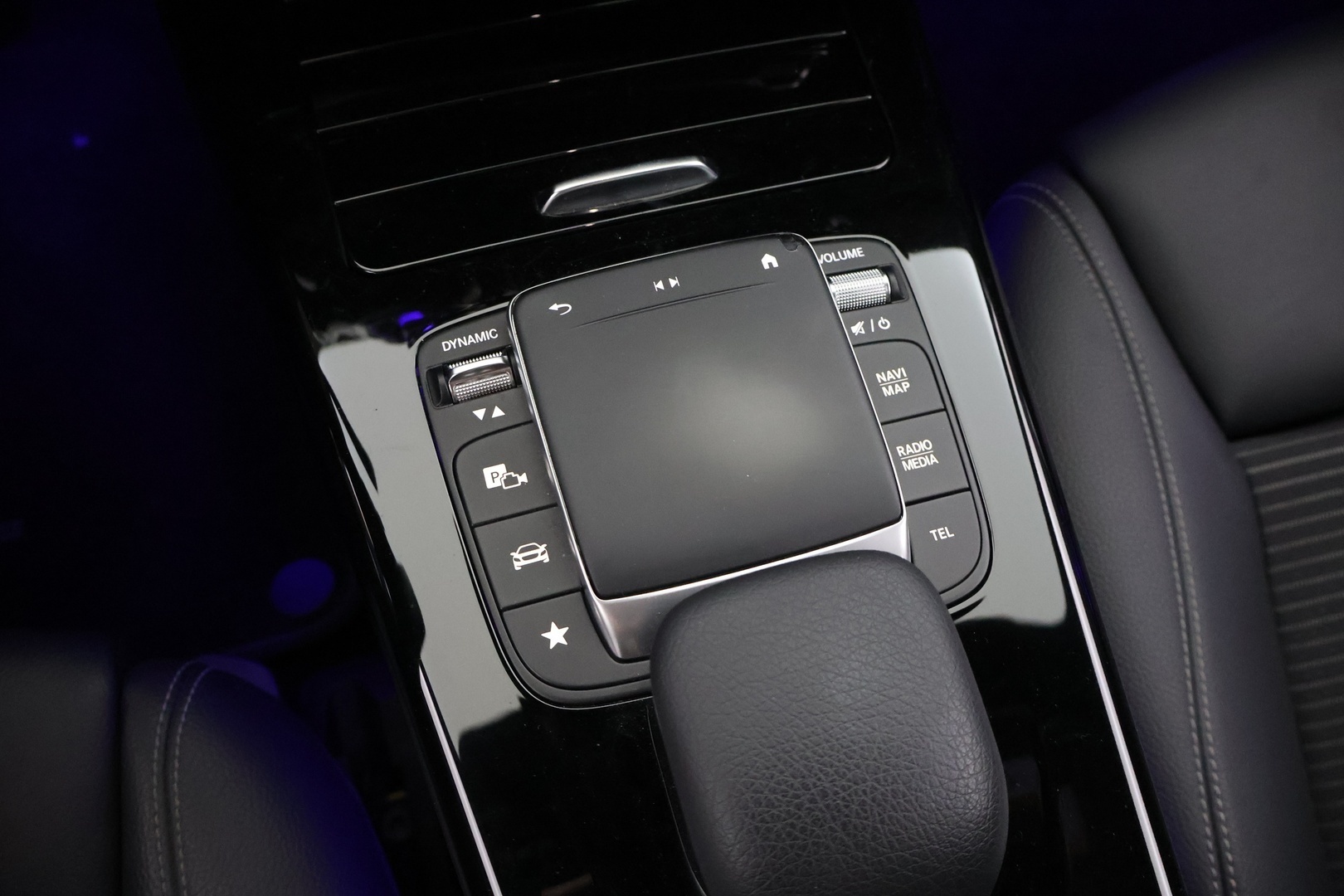 MERCEDES-BENZ CLA 2020