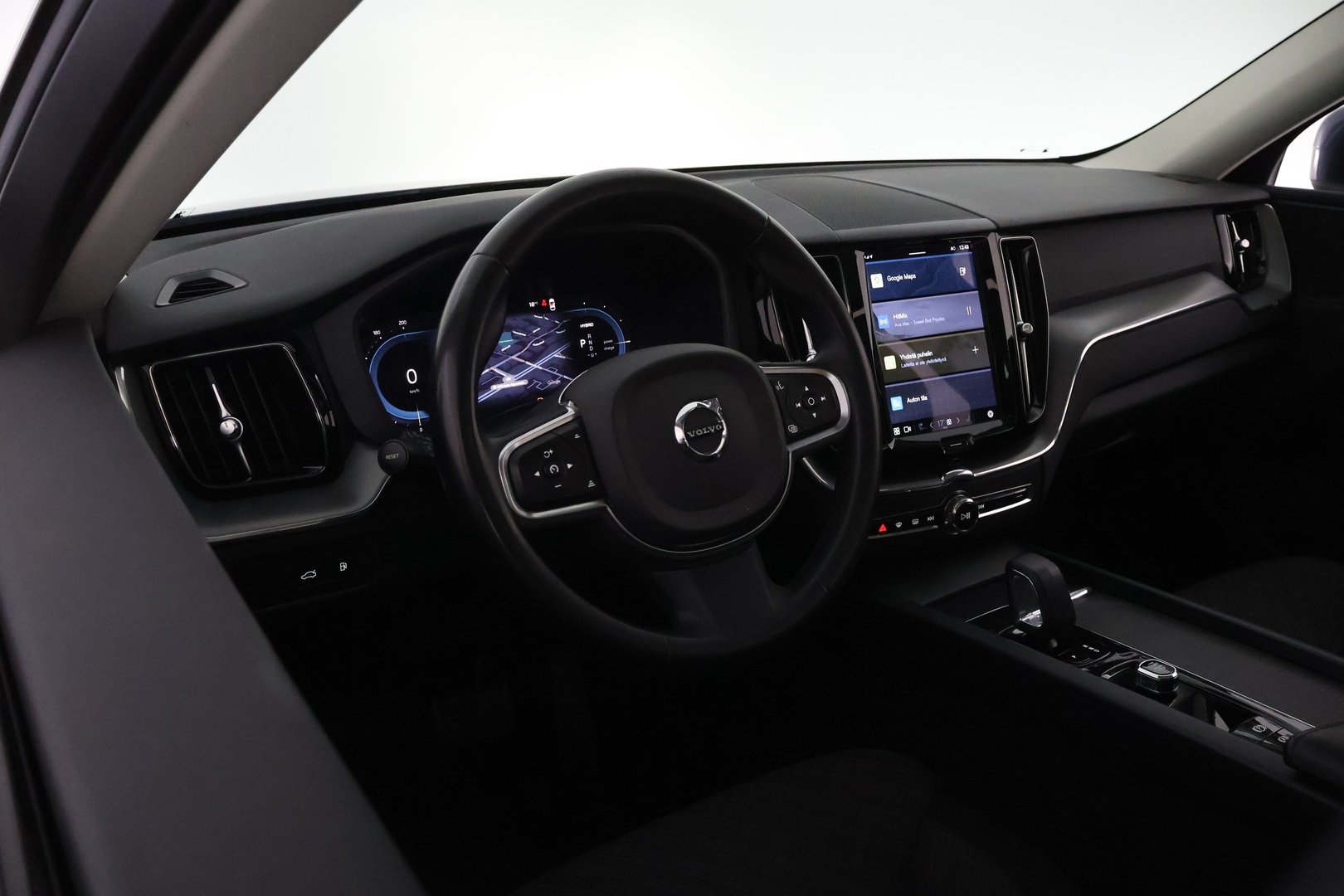 VOLVO XC60 2023